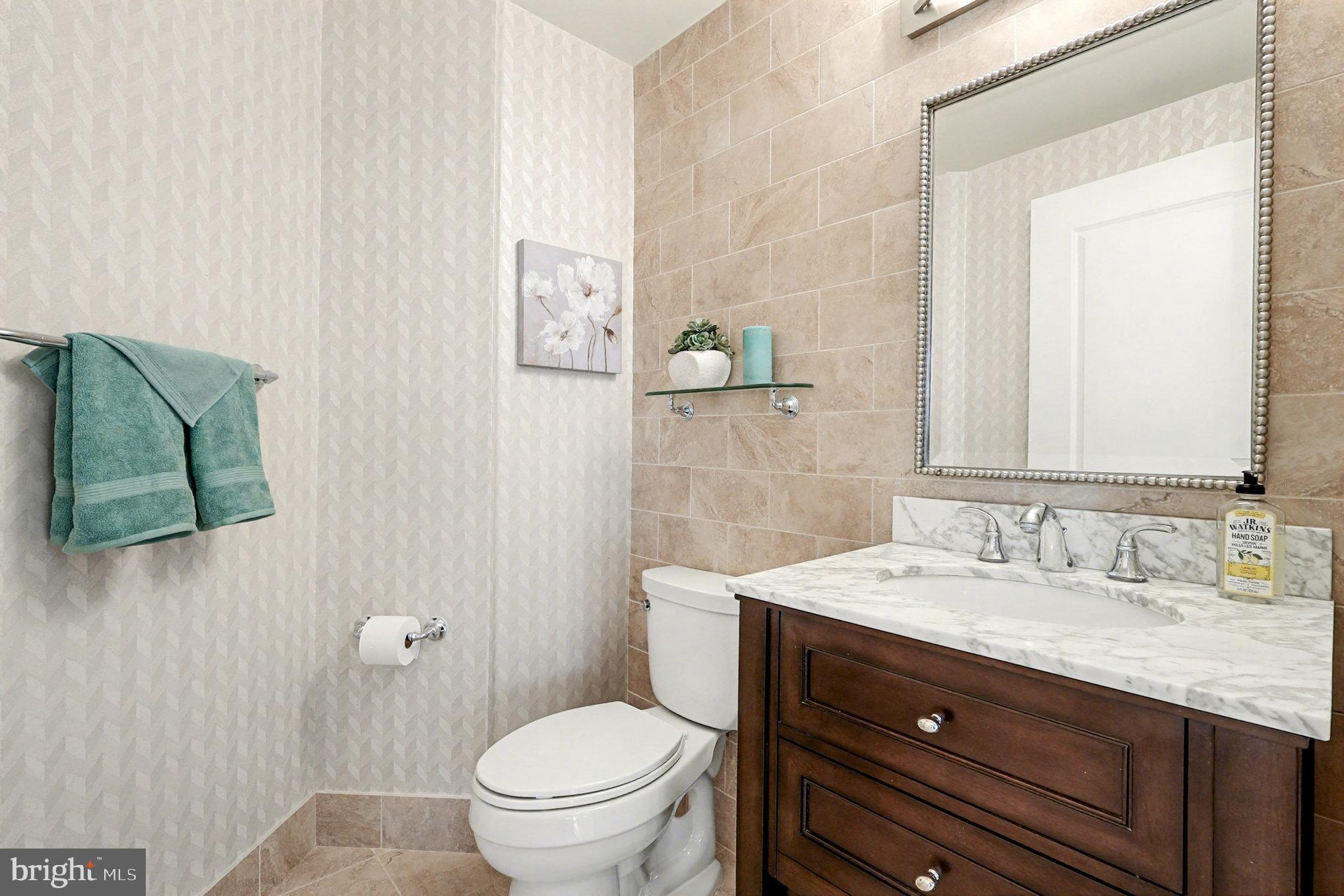 ONE PARK CREST CONDOMINIUM - Residential