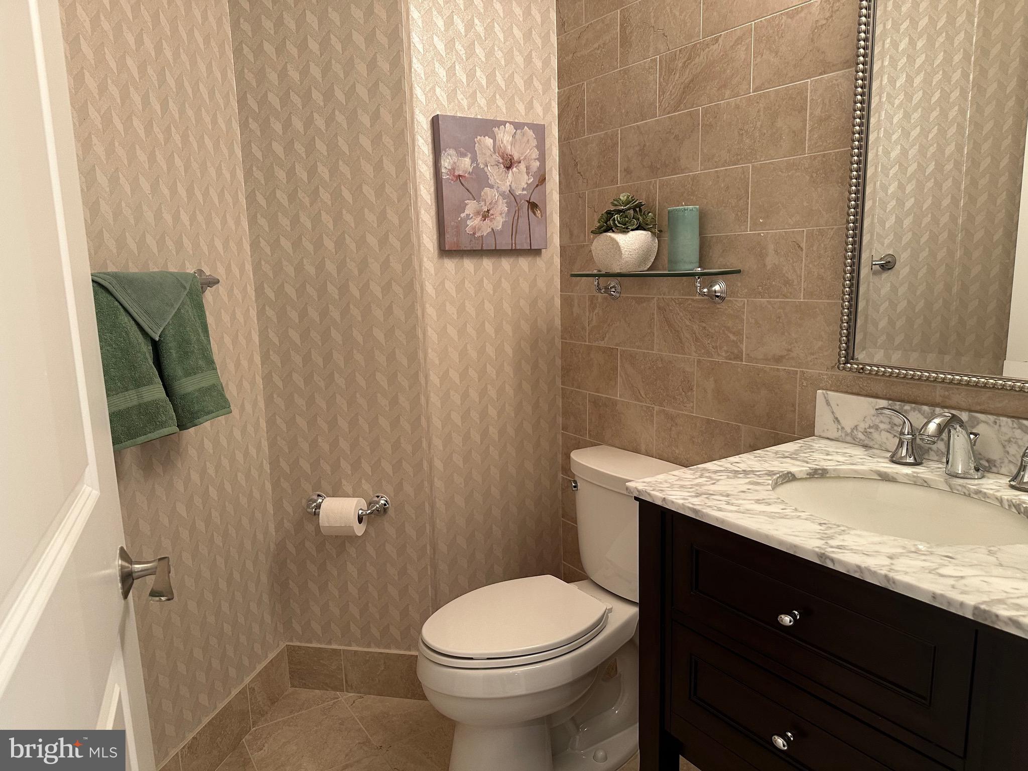 ONE PARK CREST CONDOMINIUM - Residential