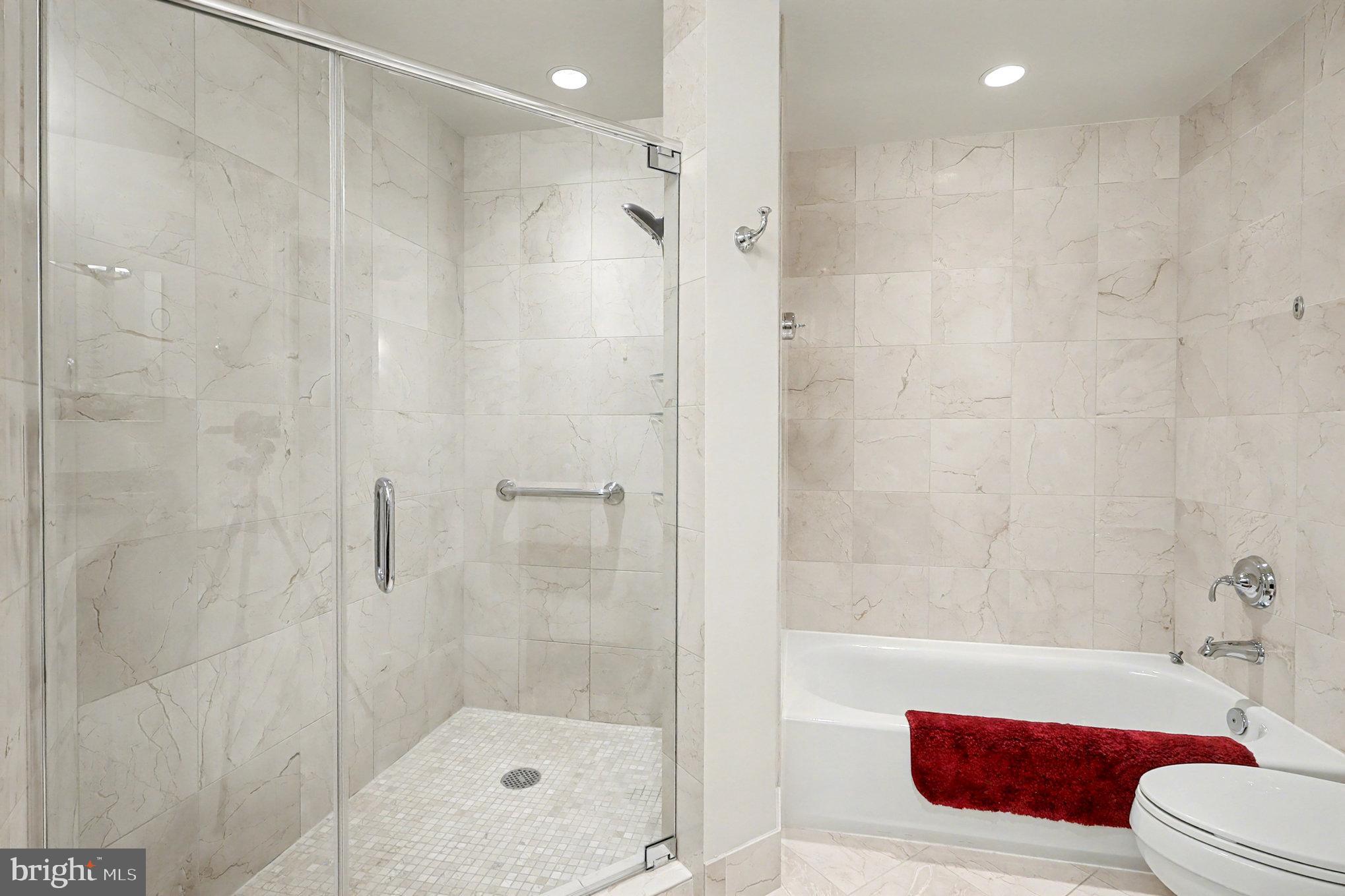 ONE PARK CREST CONDOMINIUM - Residential