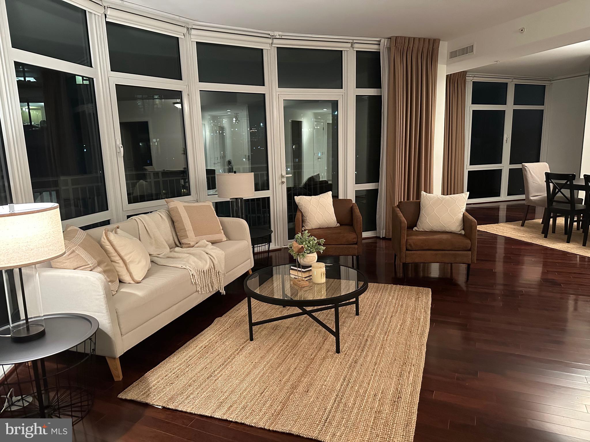 ONE PARK CREST CONDOMINIUM - Residential