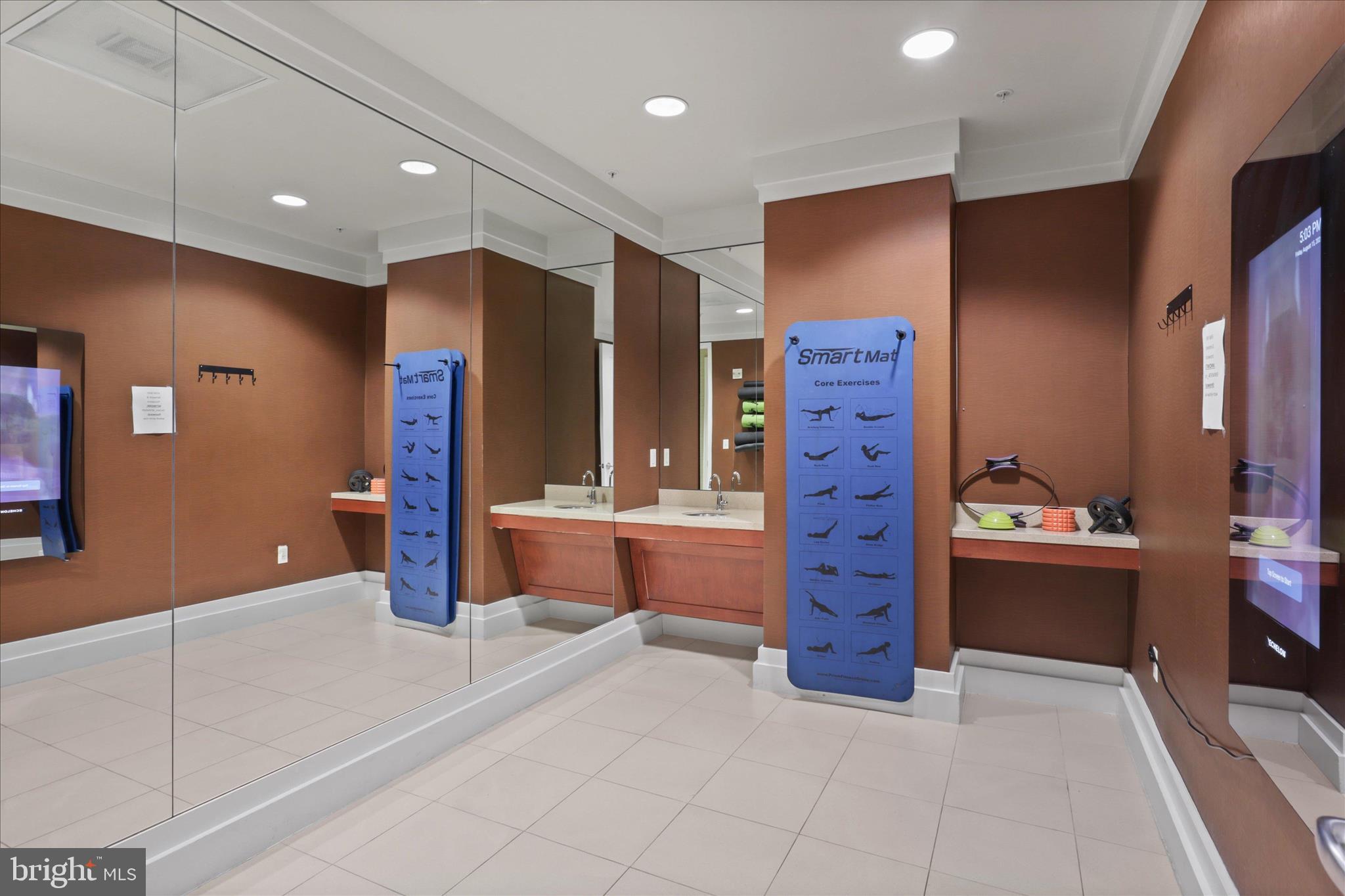 ONE PARK CREST CONDOMINIUM - Residential