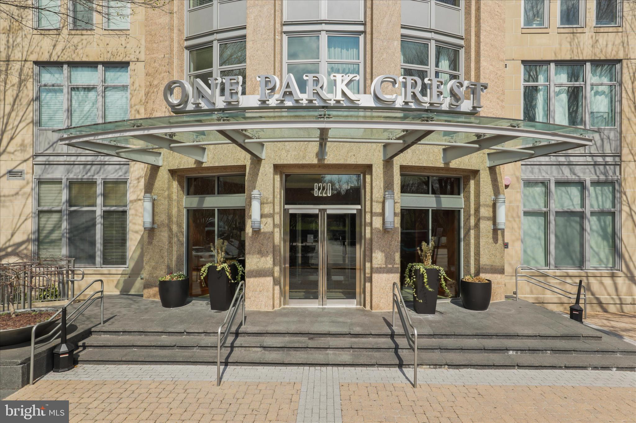 ONE PARK CREST CONDOMINIUM - Residential