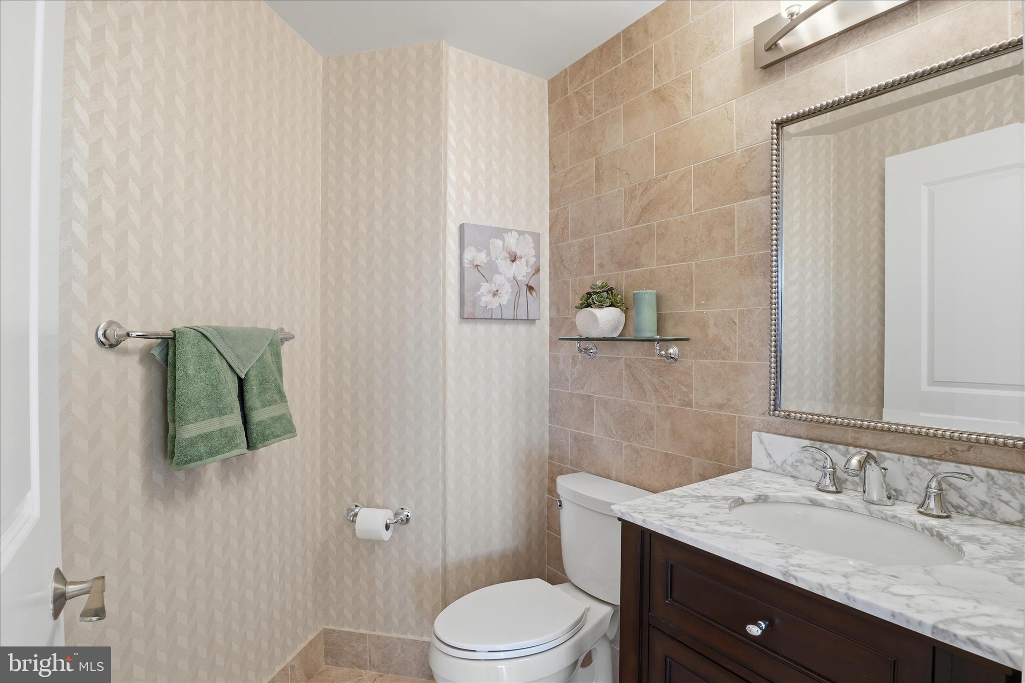 ONE PARK CREST CONDOMINIUM - Residential