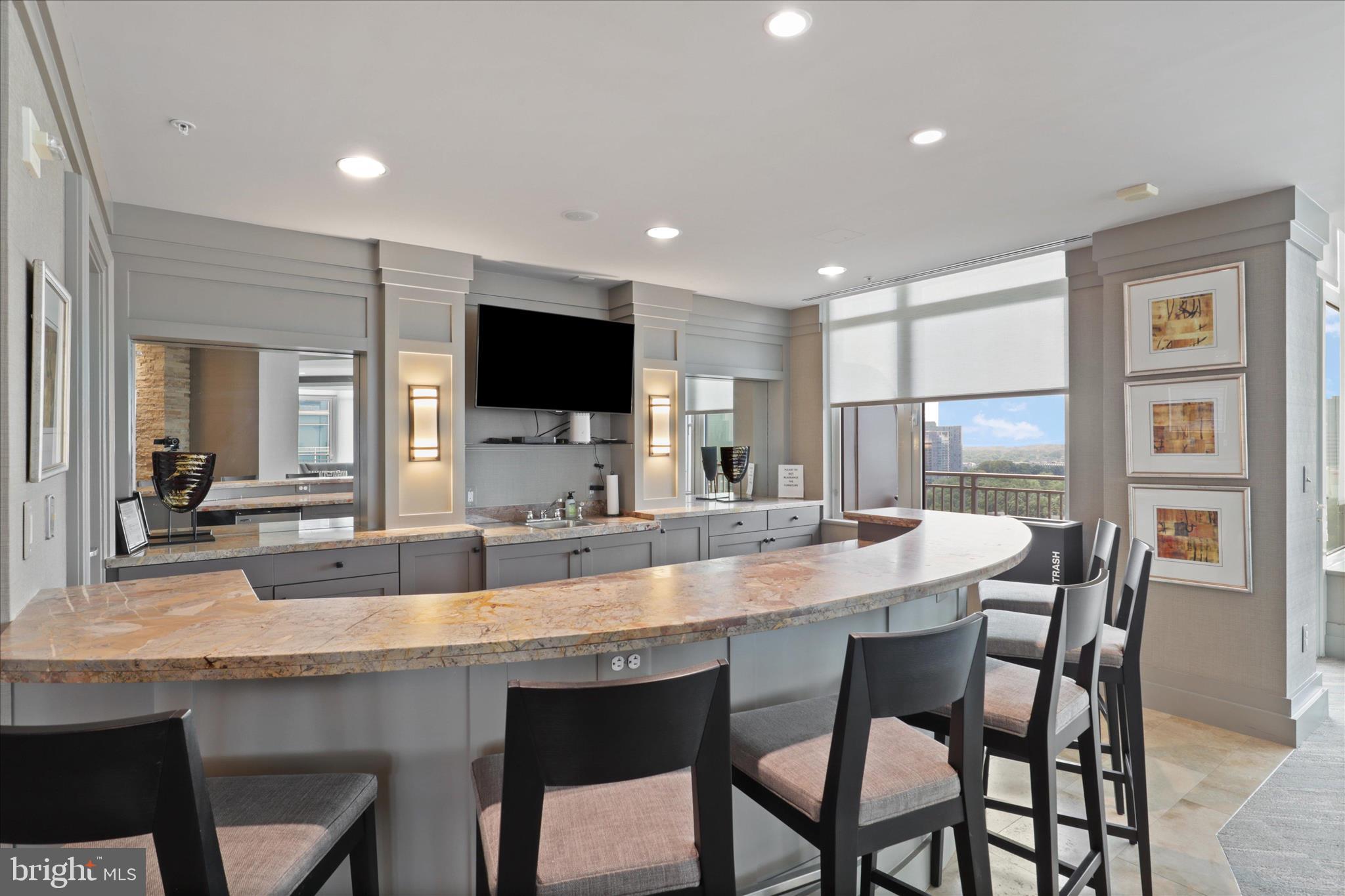 ONE PARK CREST CONDOMINIUM - Residential