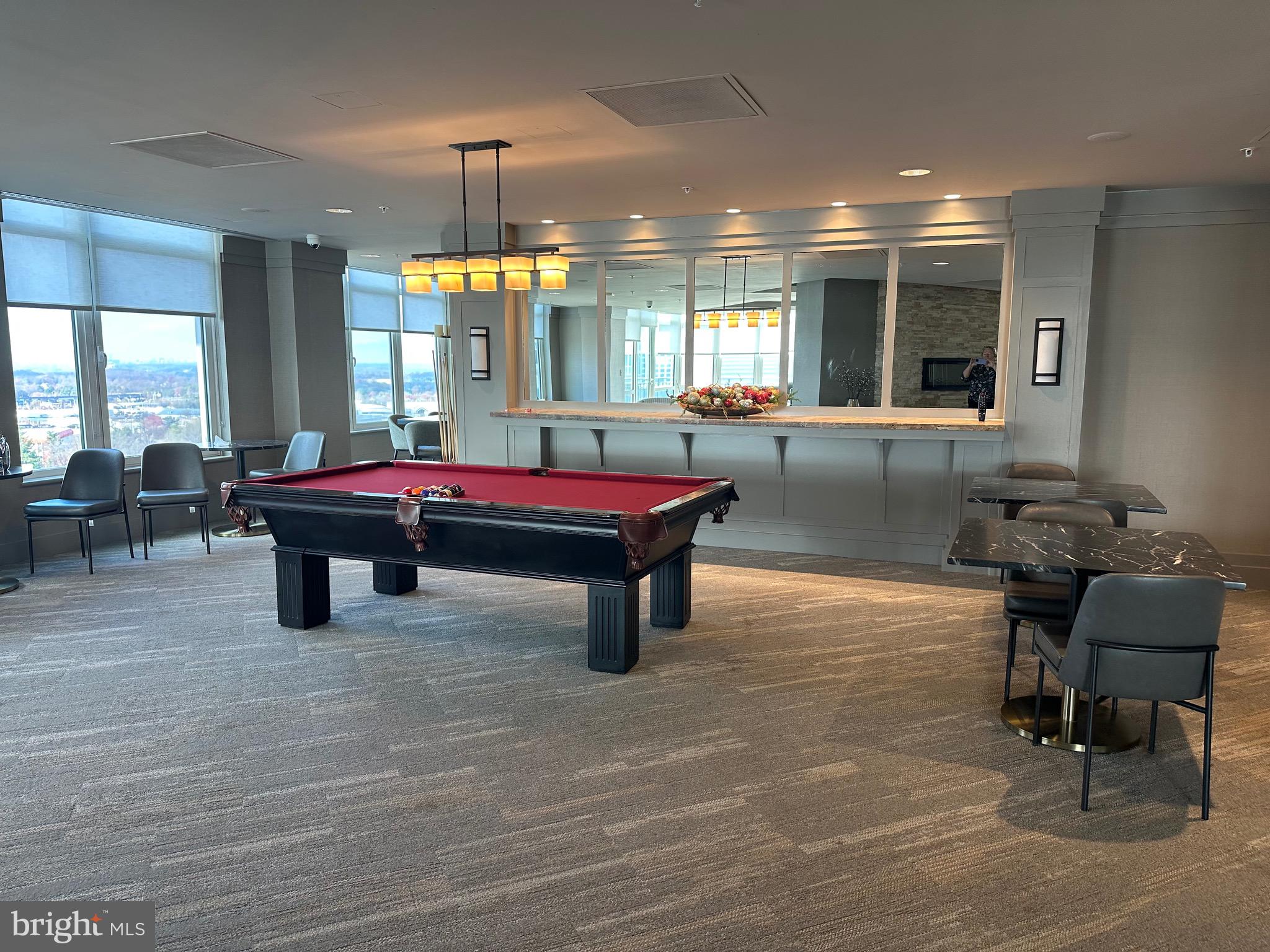 ONE PARK CREST CONDOMINIUM - Residential