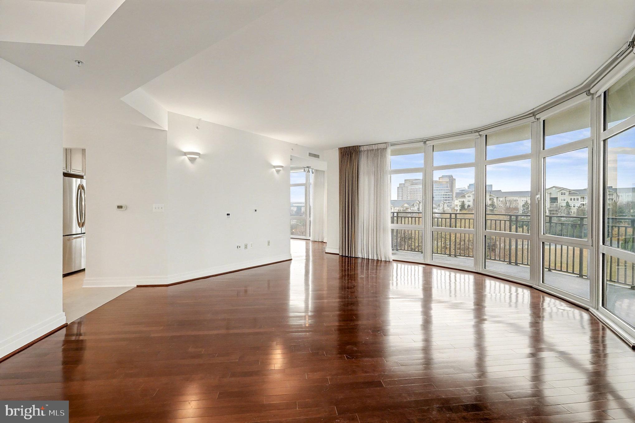 ONE PARK CREST CONDOMINIUM - Residential