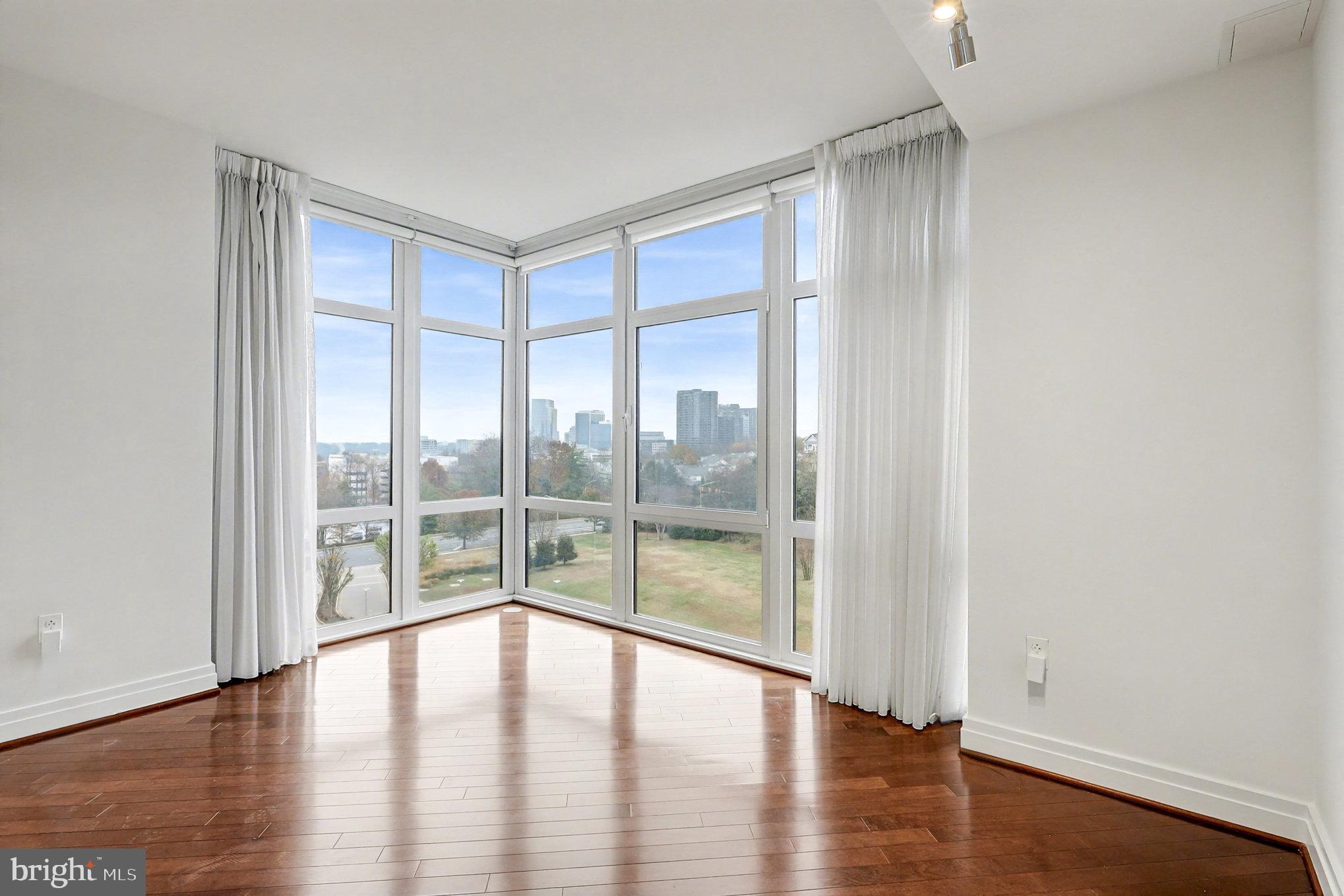 ONE PARK CREST CONDOMINIUM - Residential