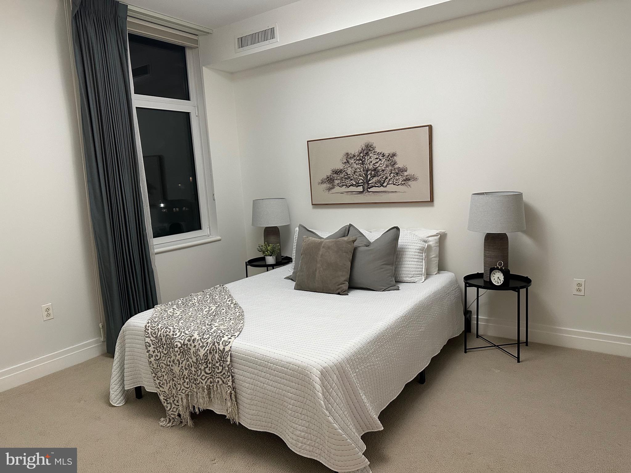 ONE PARK CREST CONDOMINIUM - Residential