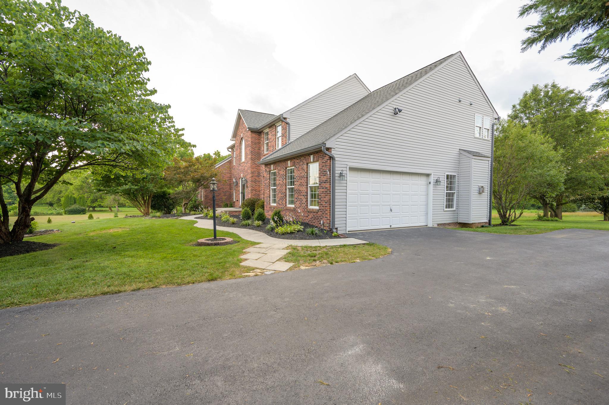 SPRUCE HILL ESTATES - Residential