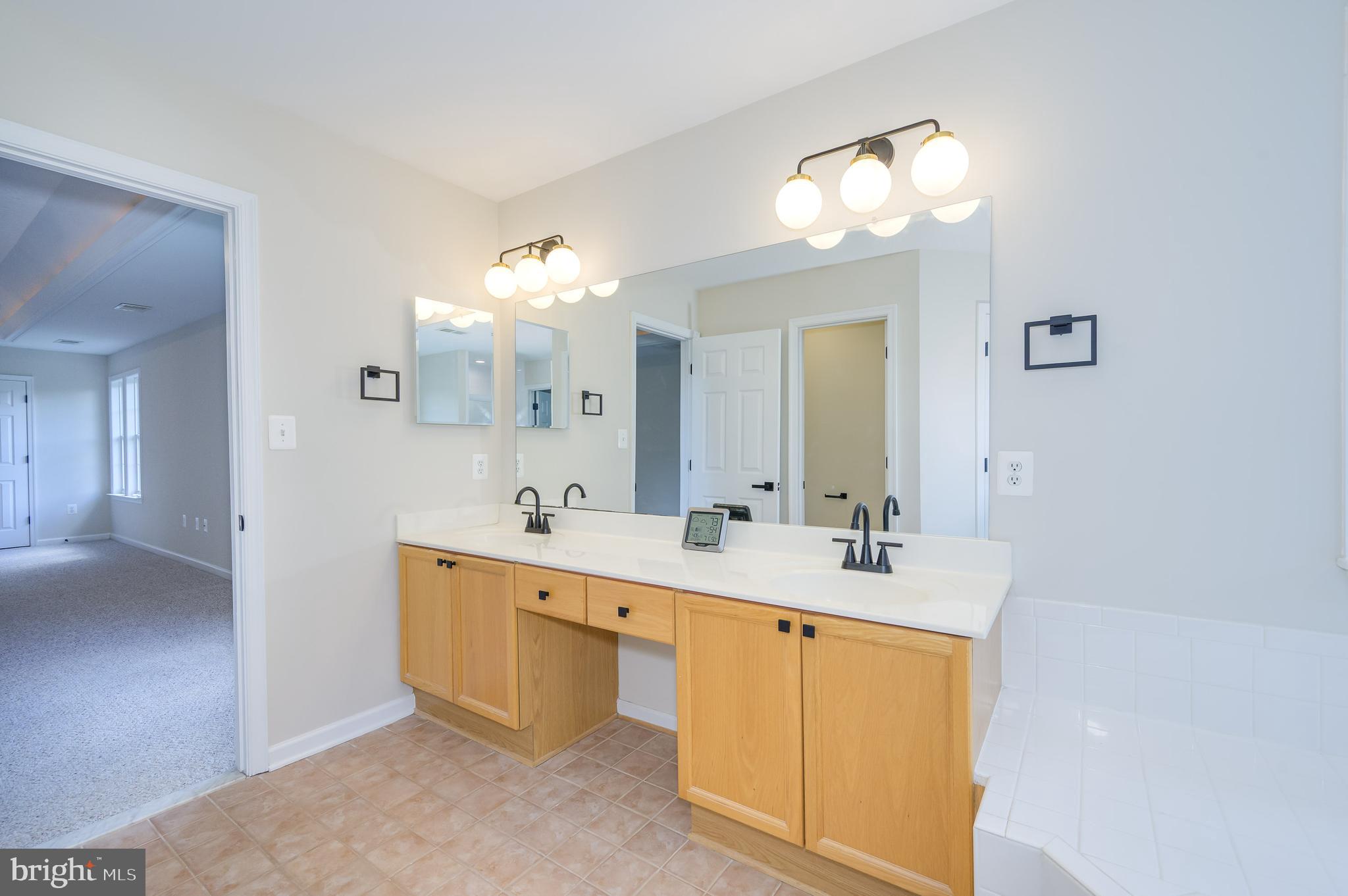 SPRUCE HILL ESTATES - Residential