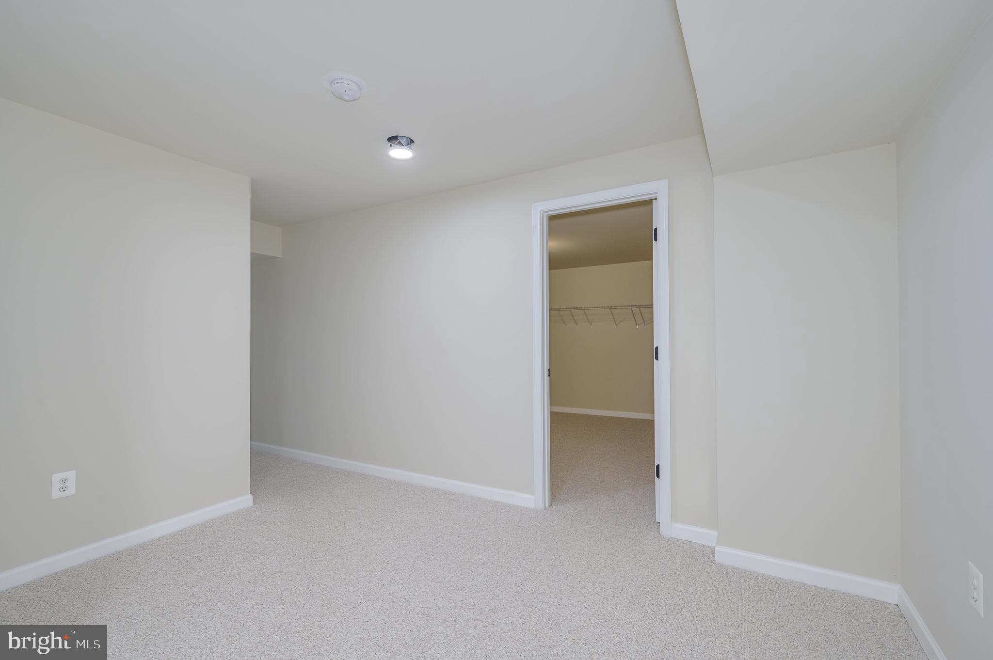 SPRUCE HILL ESTATES - Residential