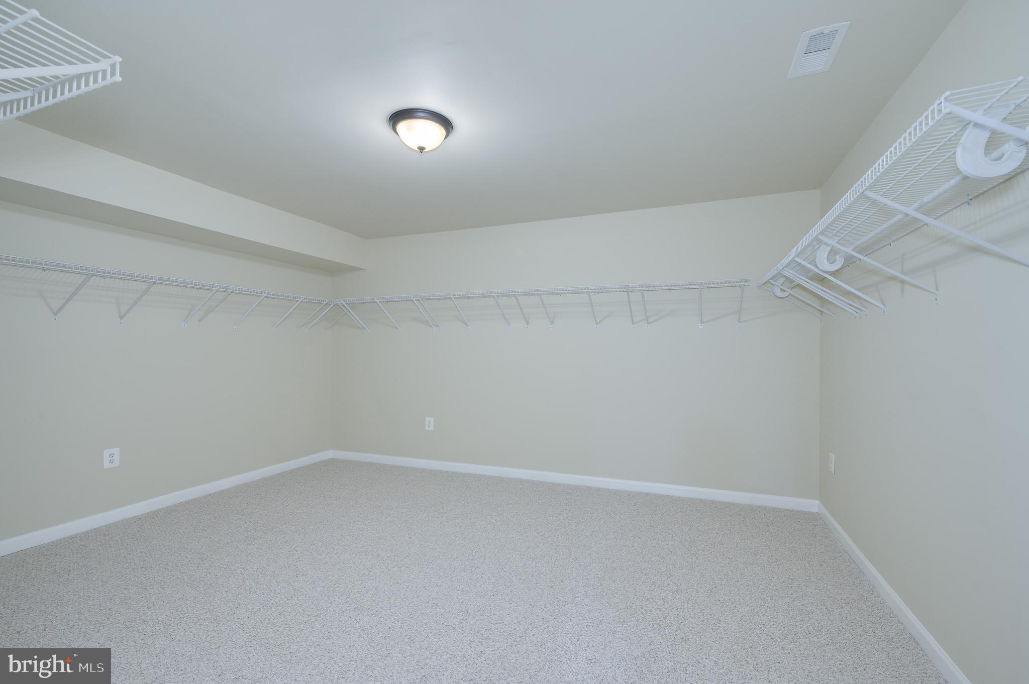 SPRUCE HILL ESTATES - Residential