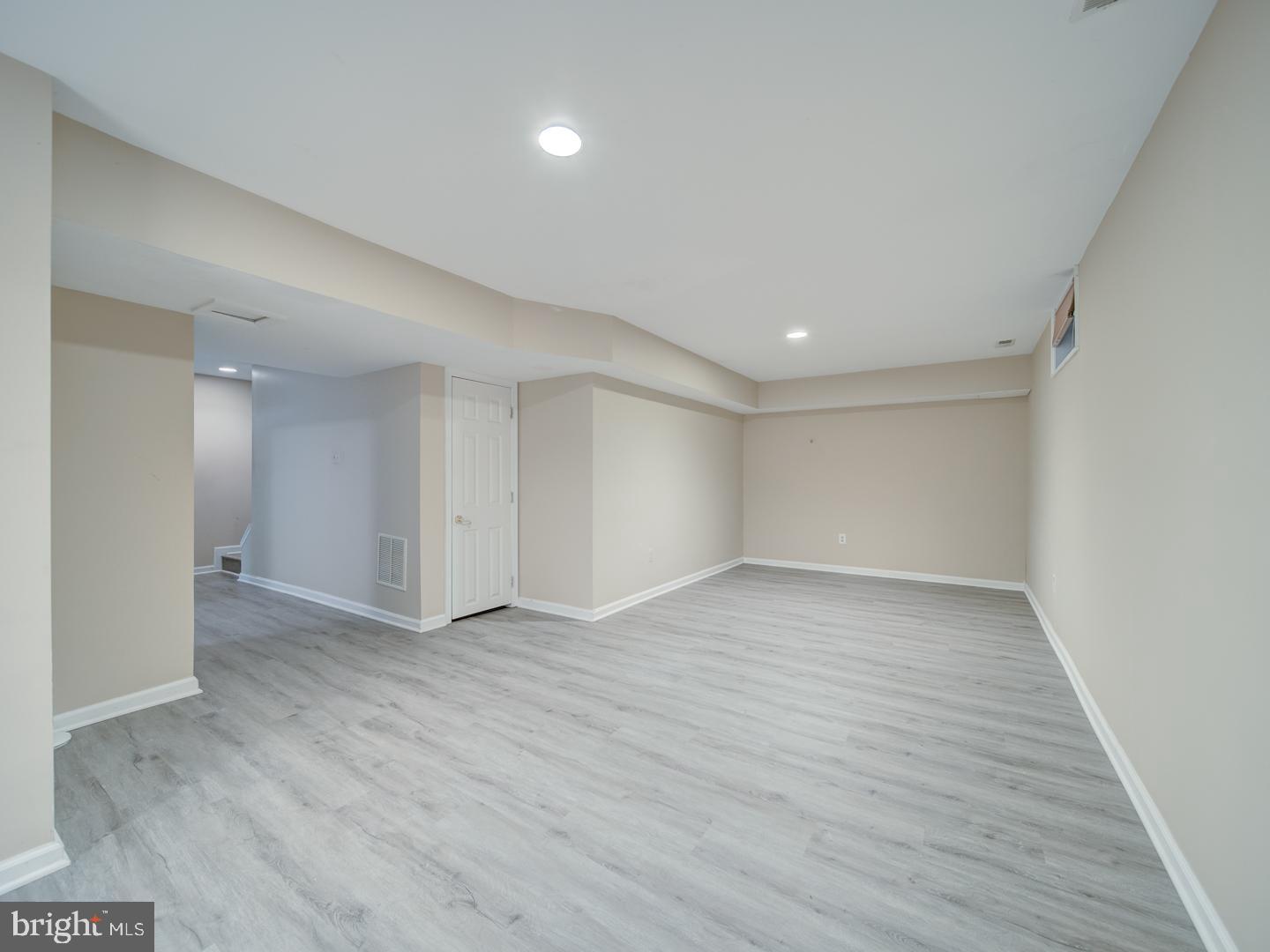 MOUNT AUGUSTINE - Residential