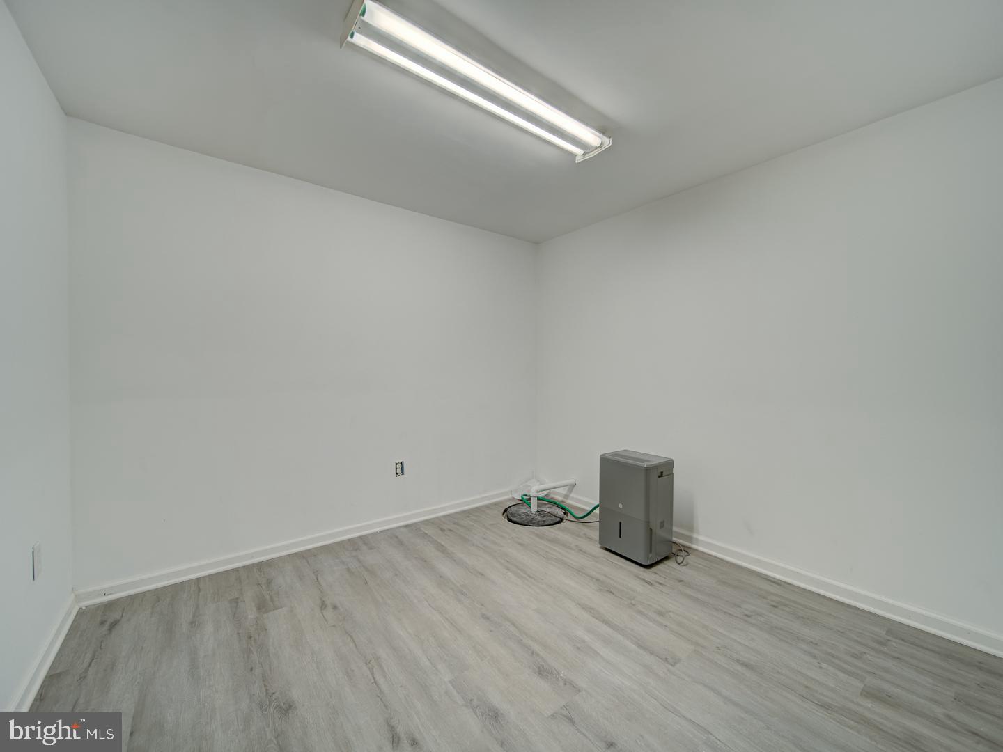 MOUNT AUGUSTINE - Residential