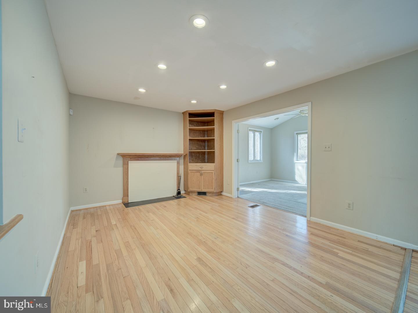 MOUNT AUGUSTINE - Residential