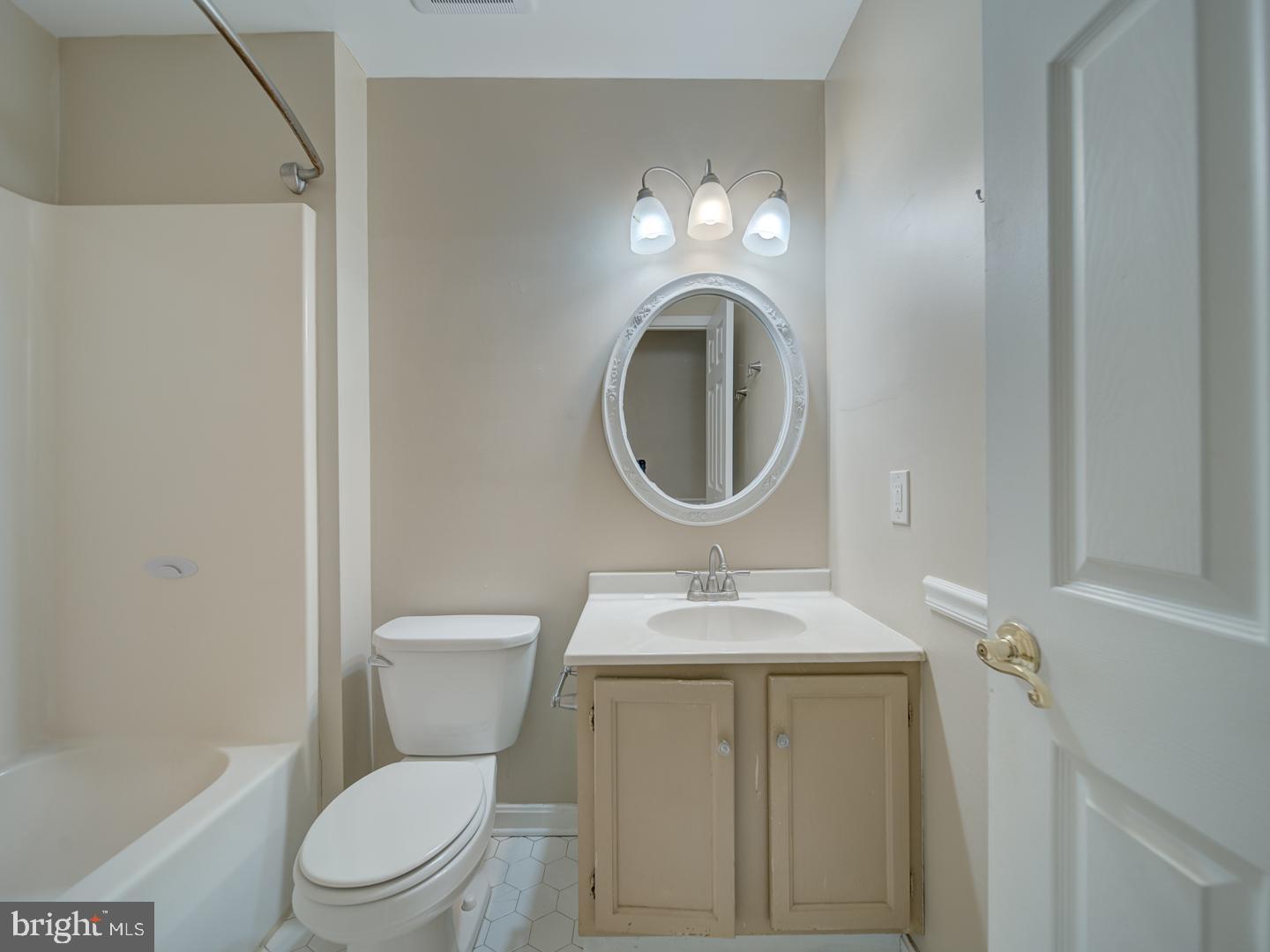 MOUNT AUGUSTINE - Residential