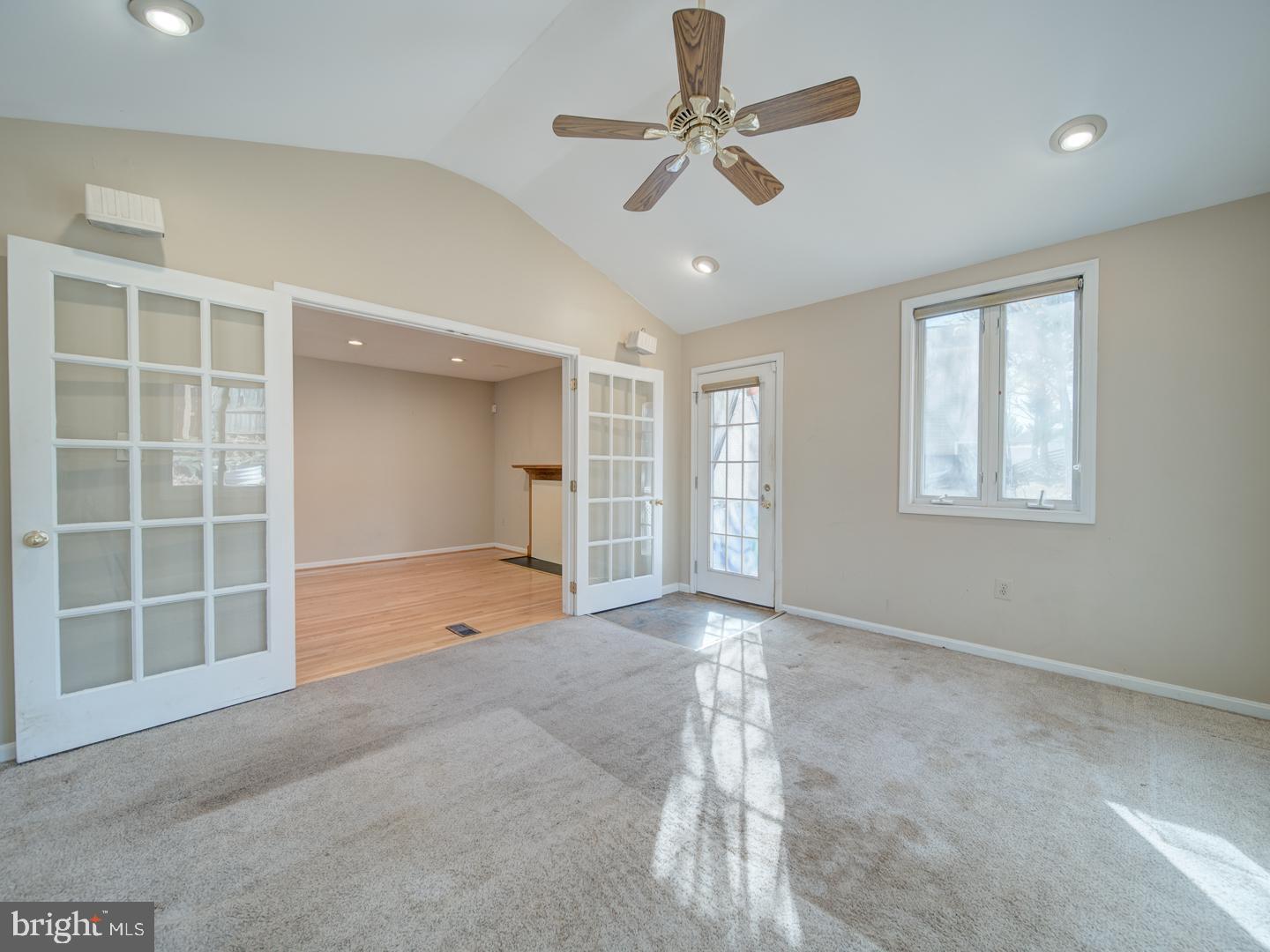 MOUNT AUGUSTINE - Residential