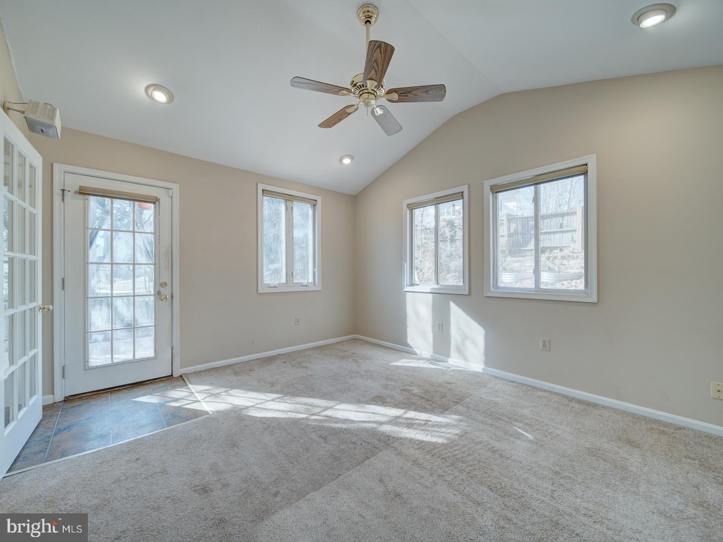 MOUNT AUGUSTINE - Residential