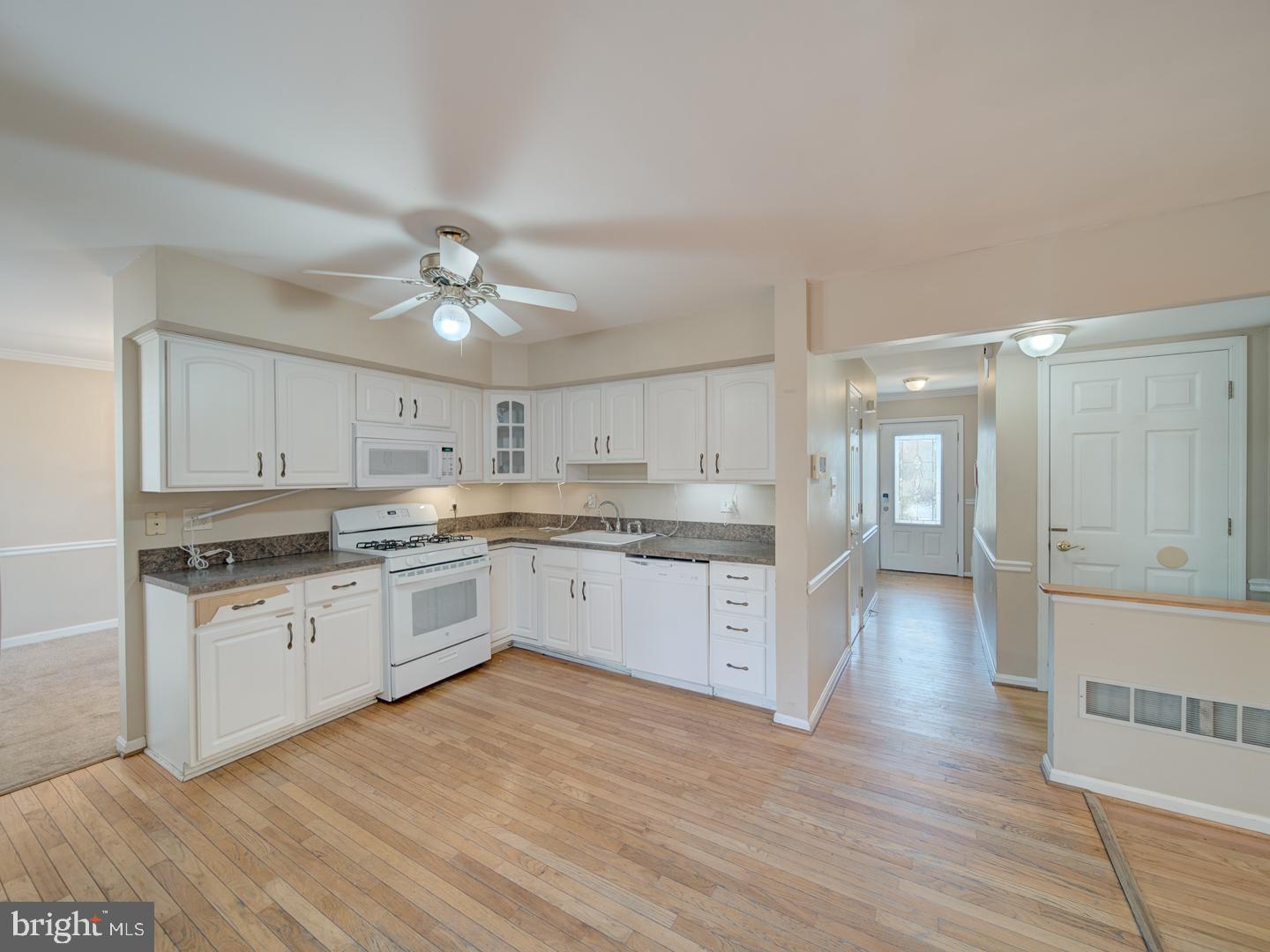 MOUNT AUGUSTINE - Residential