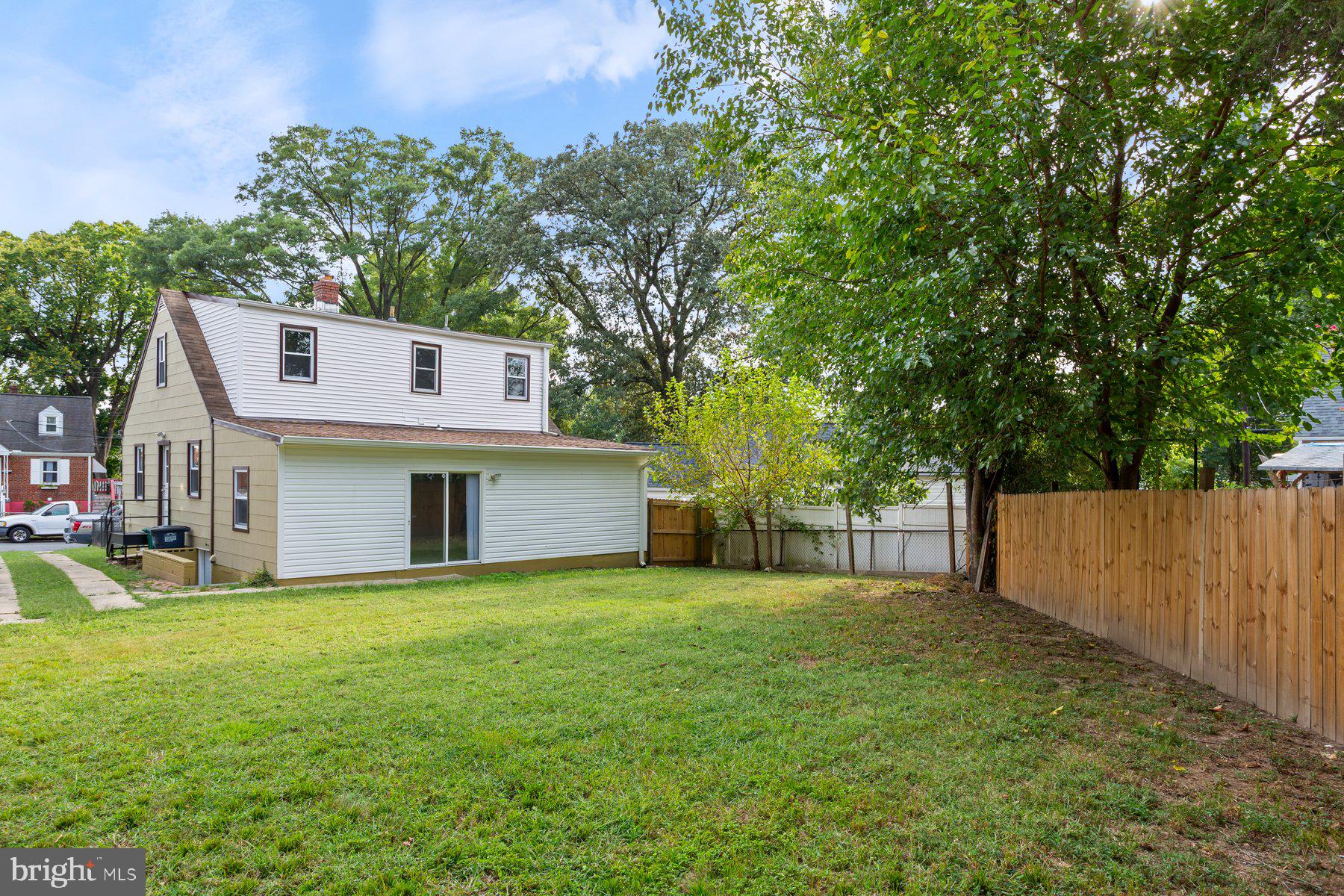 HYATTSVILLE - Residential