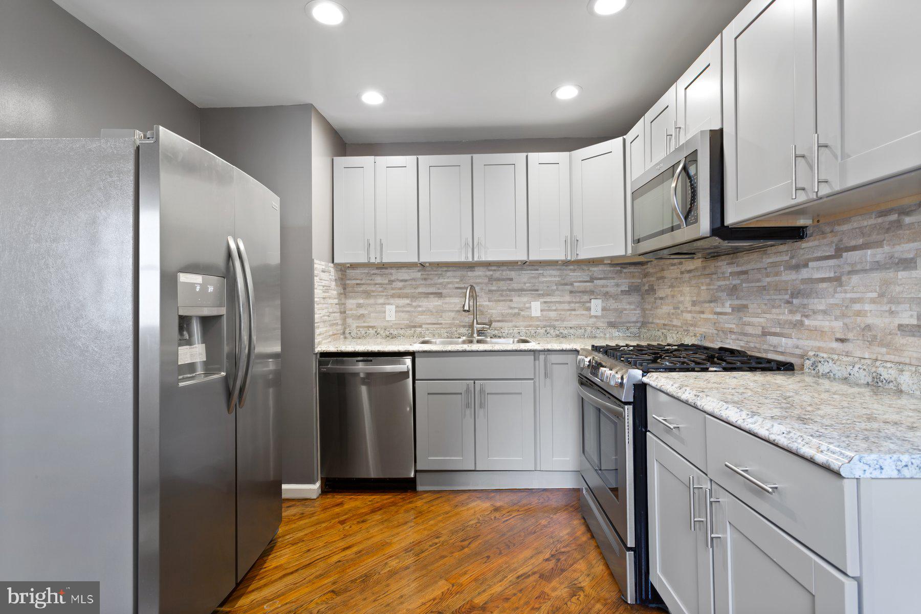 HYATTSVILLE - Residential