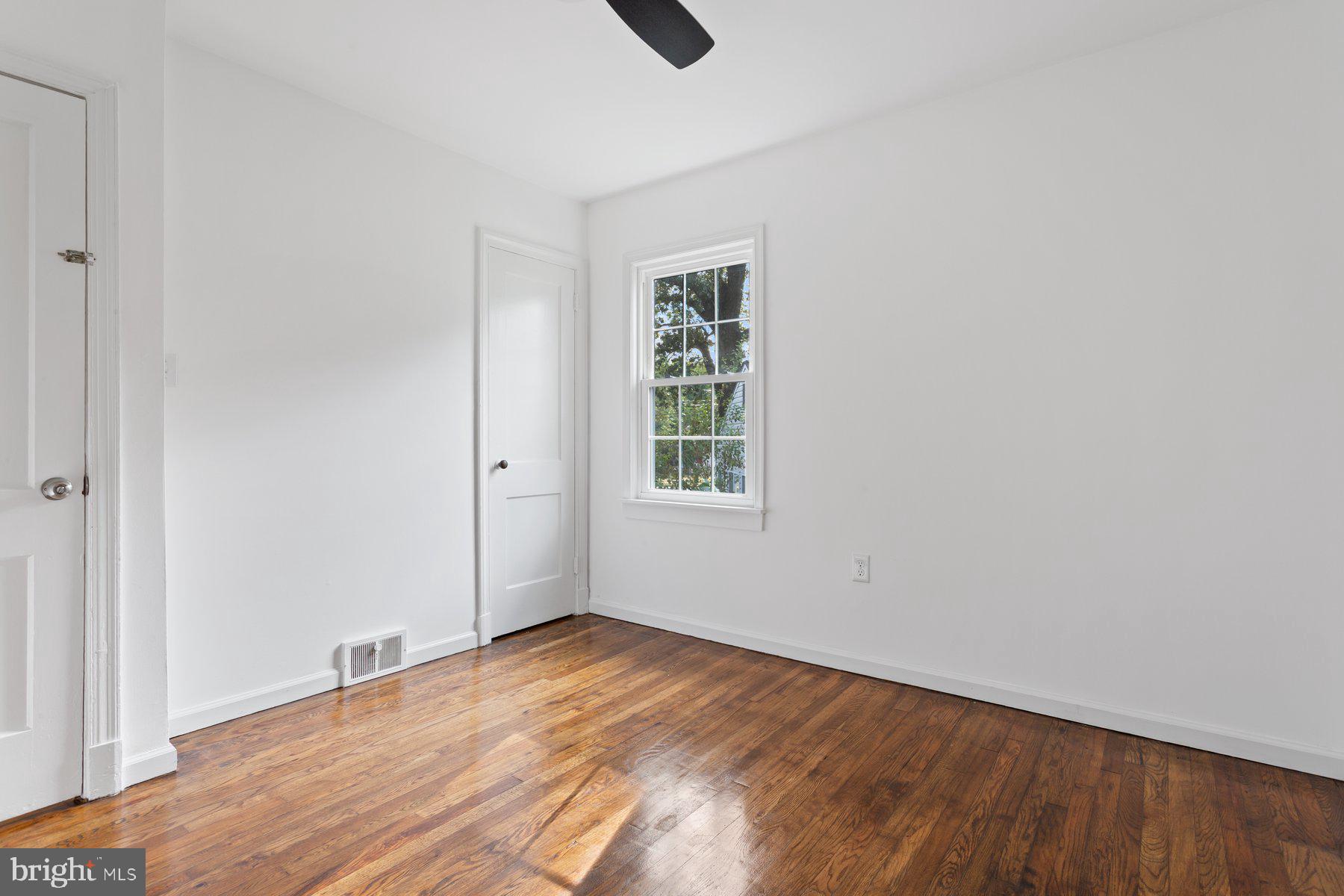 HYATTSVILLE - Residential