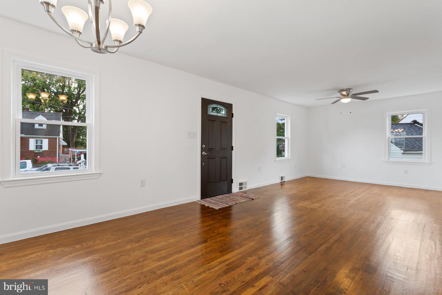 HYATTSVILLE - Residential