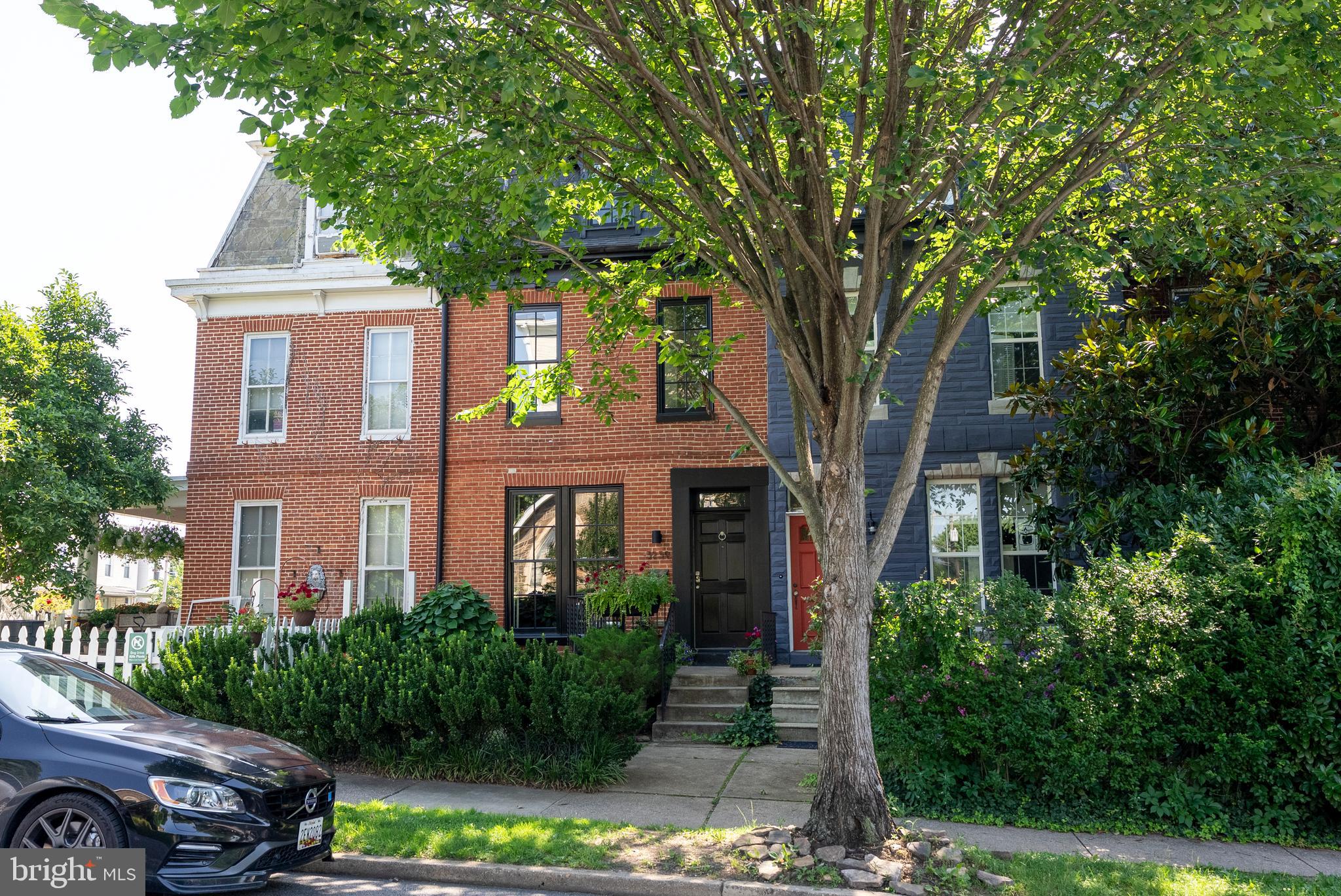 HAMPDEN HISTORIC DISTRICT - Residential
