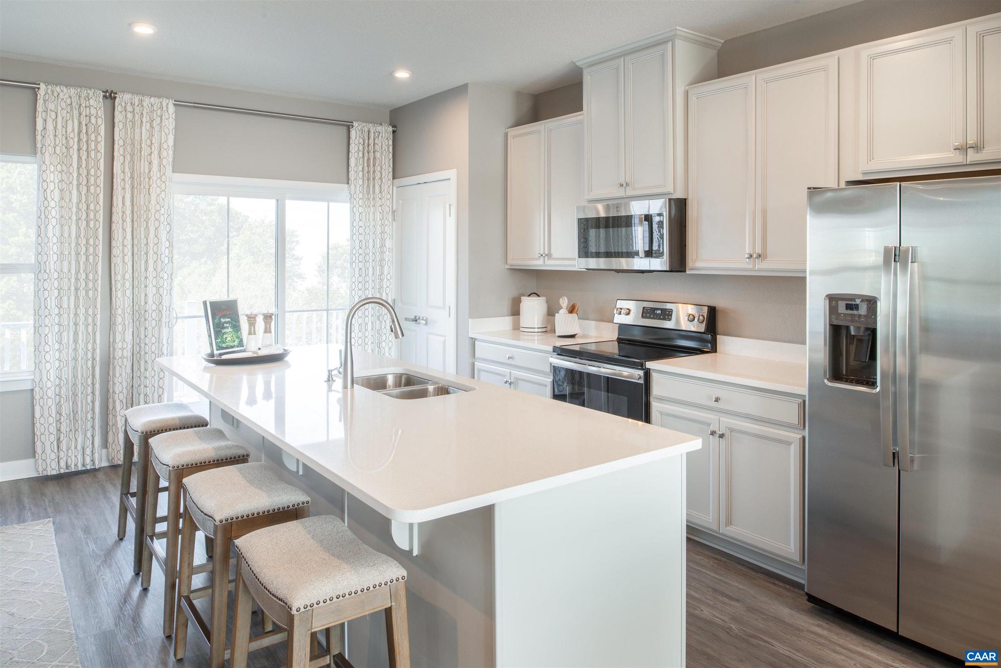 HOLLYMEAD TOWN CENTER - Residential