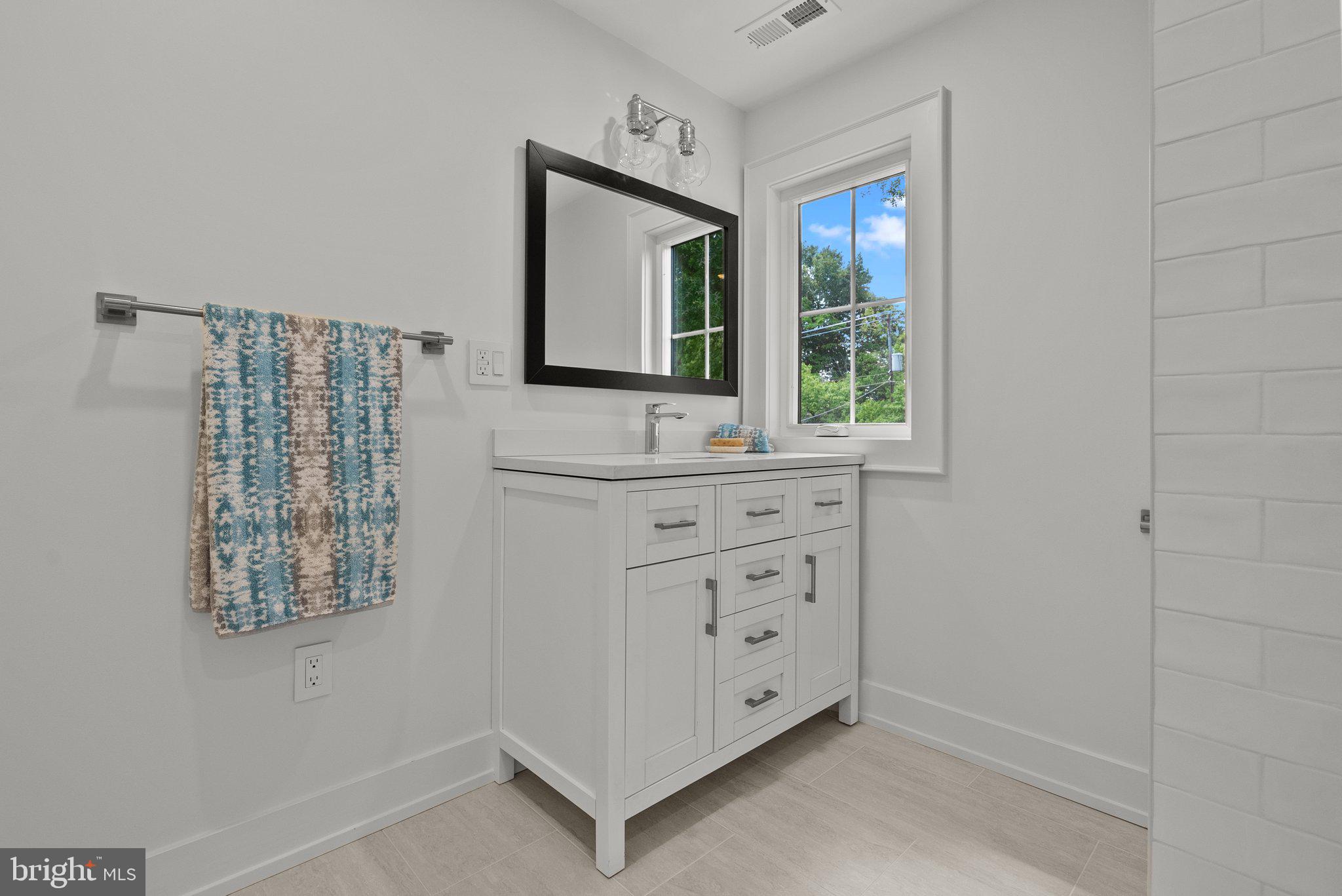 WASHINGTON CROSSING - Residential