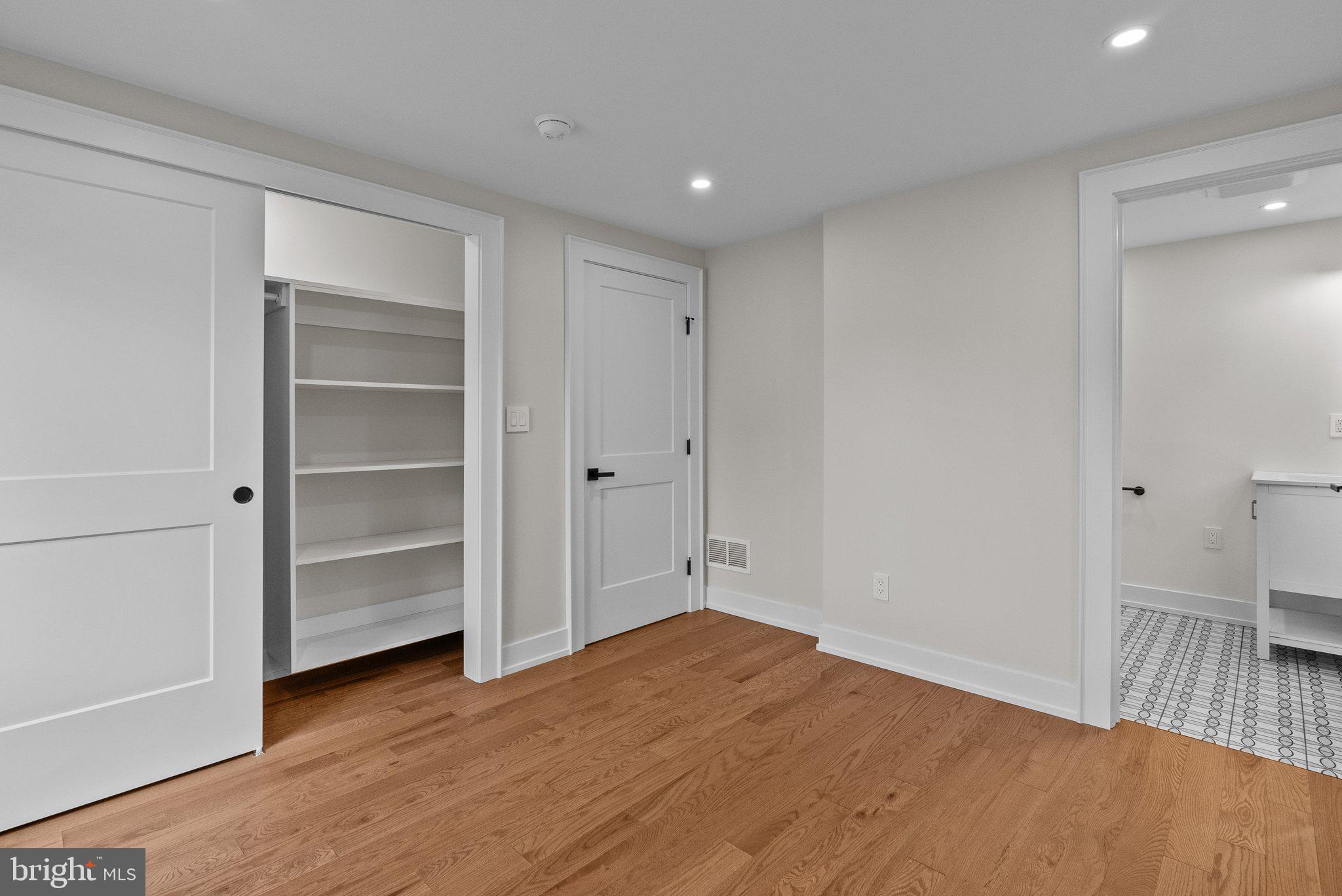 WASHINGTON CROSSING - Residential