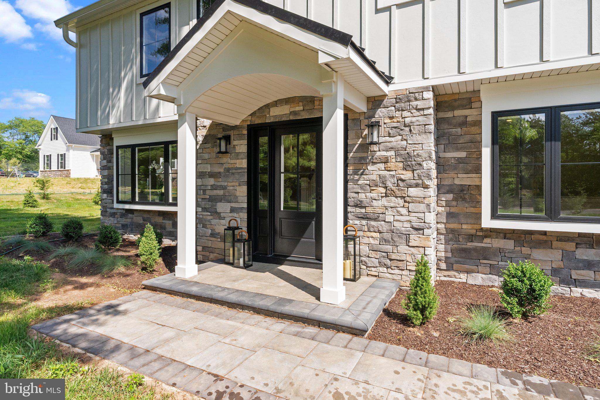 WASHINGTON CROSSING - Residential