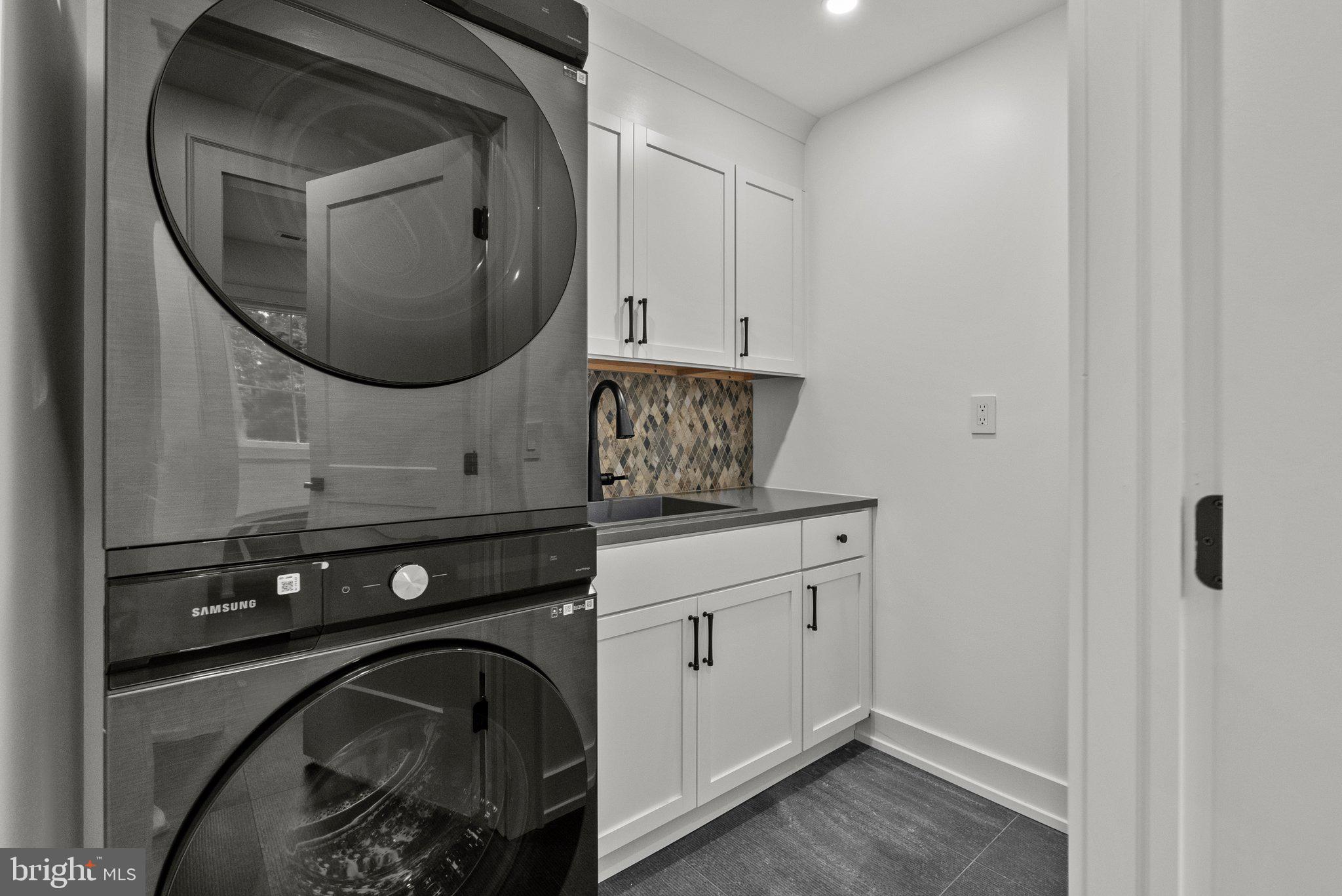 WASHINGTON CROSSING - Residential