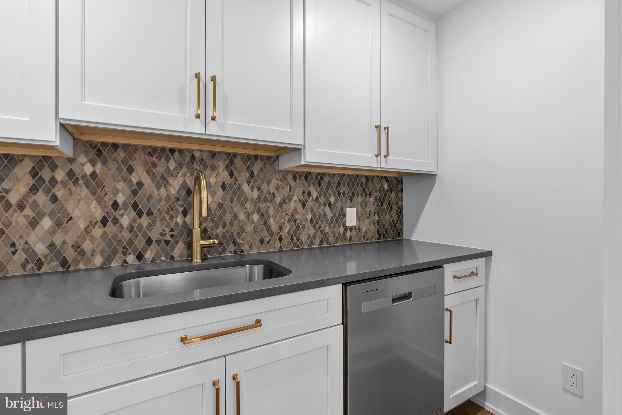 WASHINGTON CROSSING - Residential