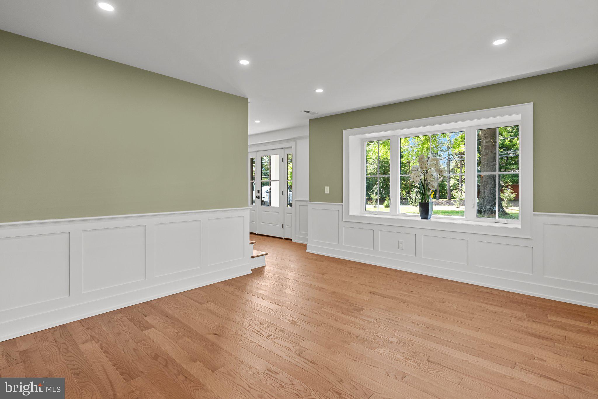 WASHINGTON CROSSING - Residential