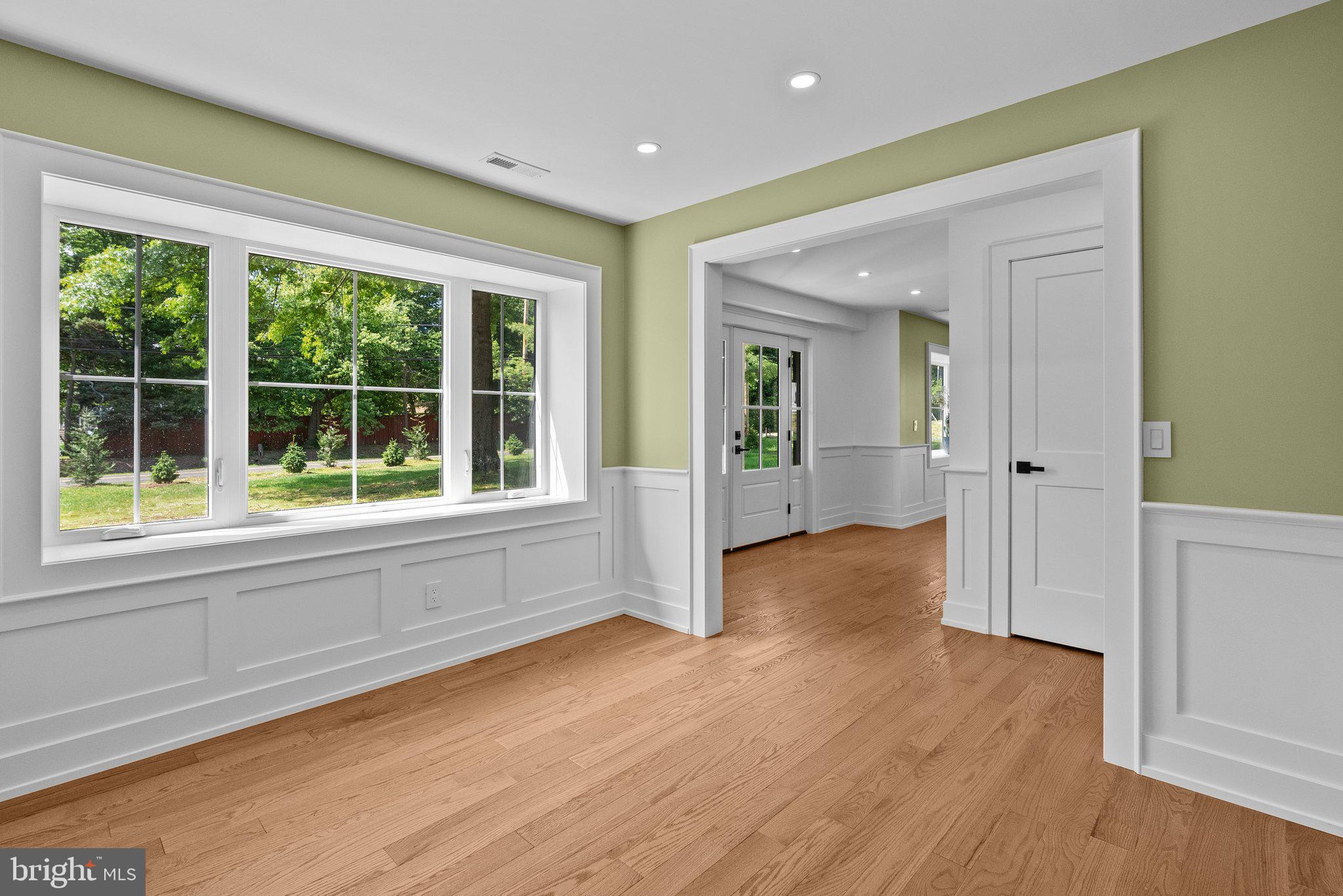 WASHINGTON CROSSING - Residential