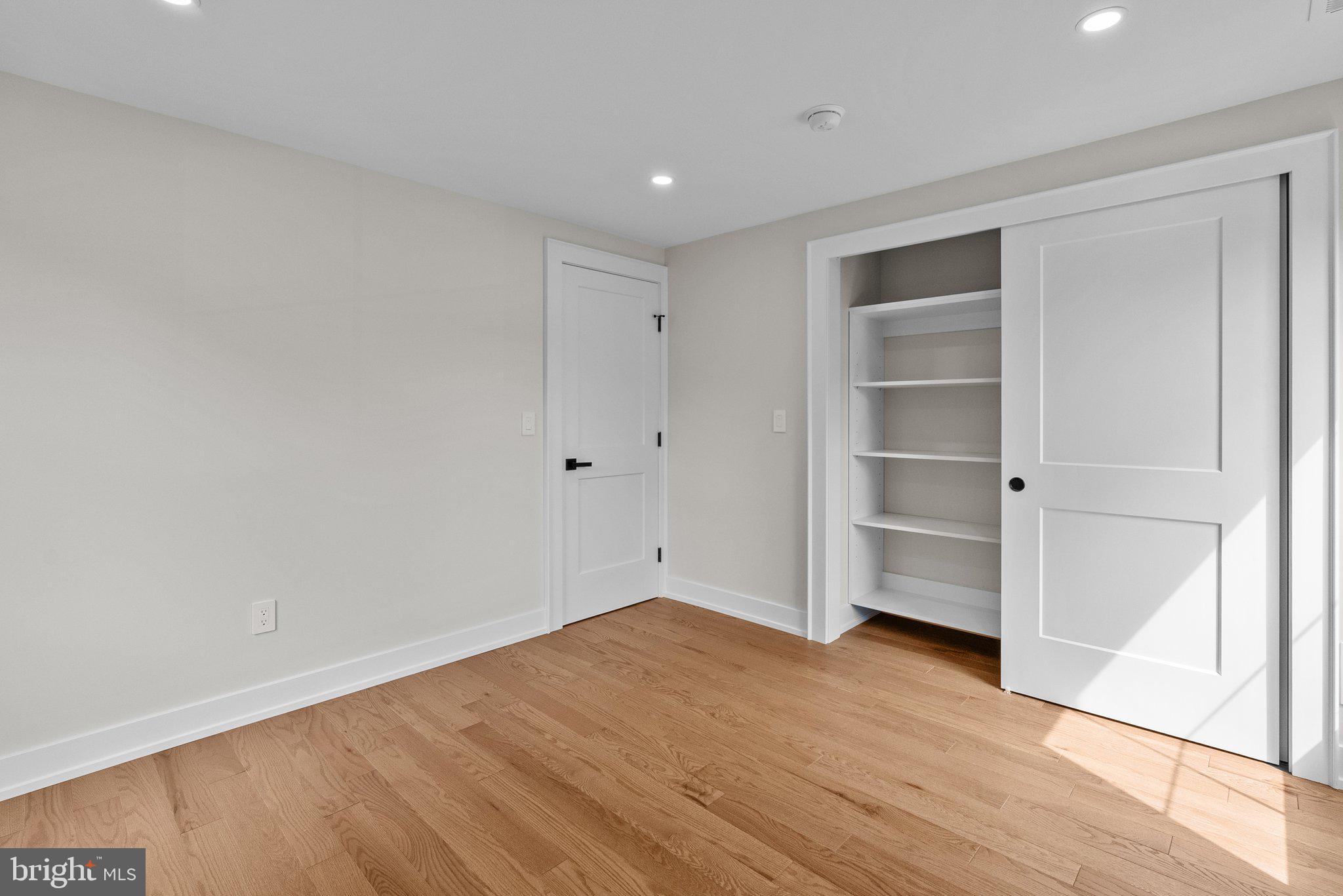 WASHINGTON CROSSING - Residential