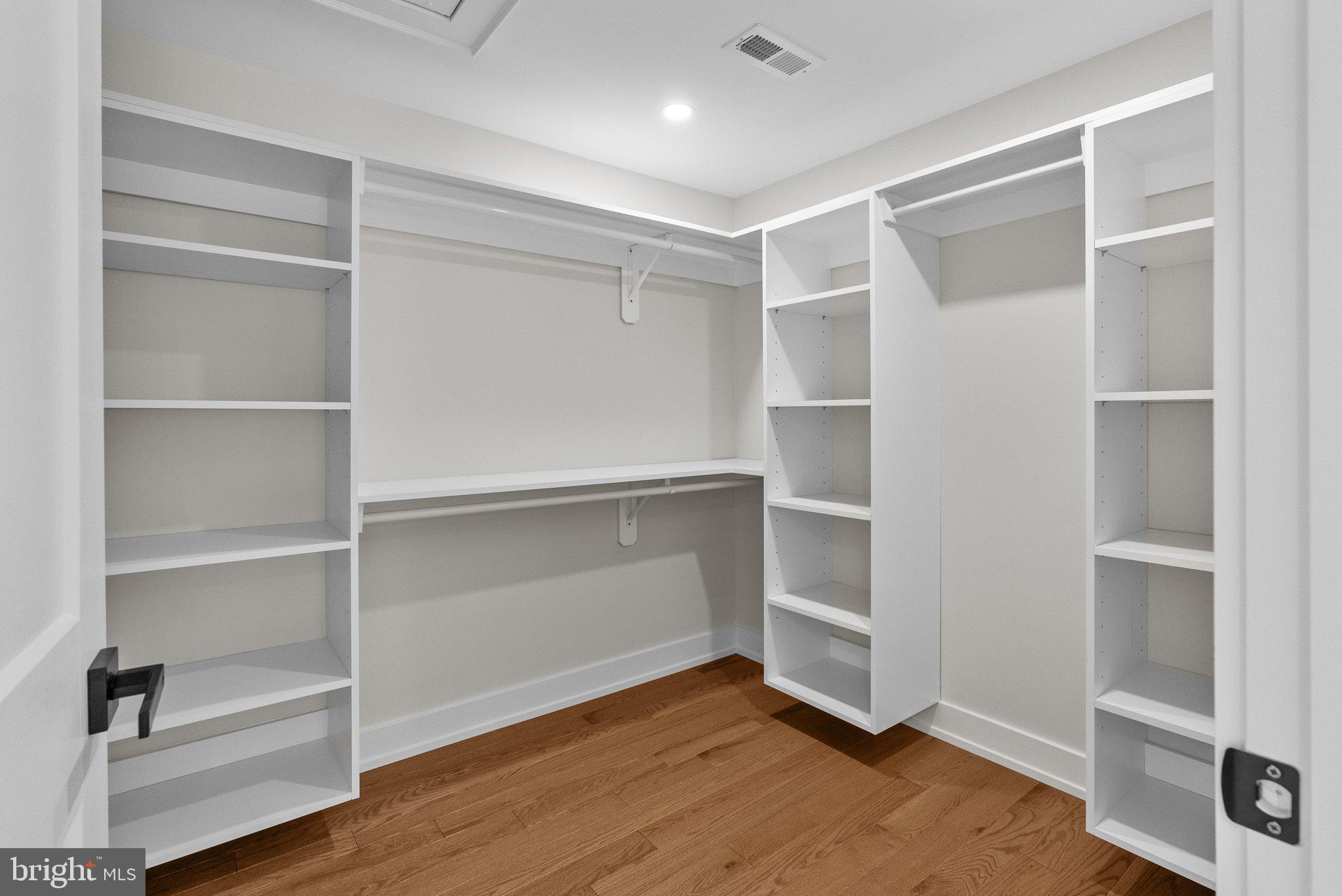 WASHINGTON CROSSING - Residential