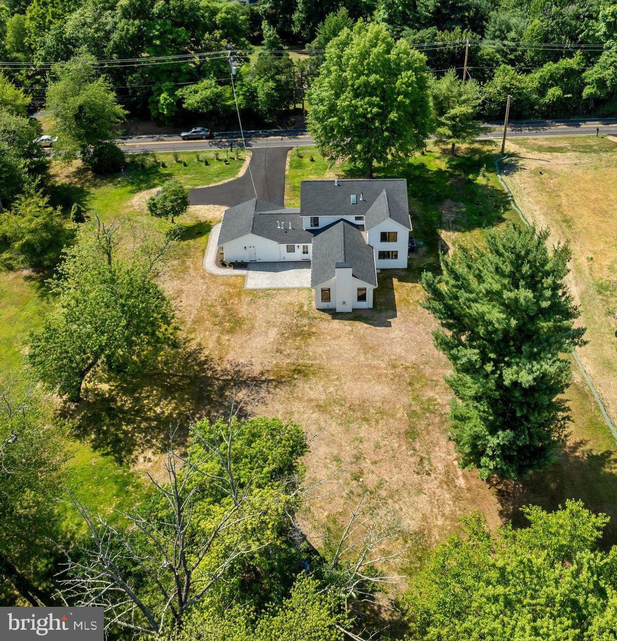 WASHINGTON CROSSING - Residential