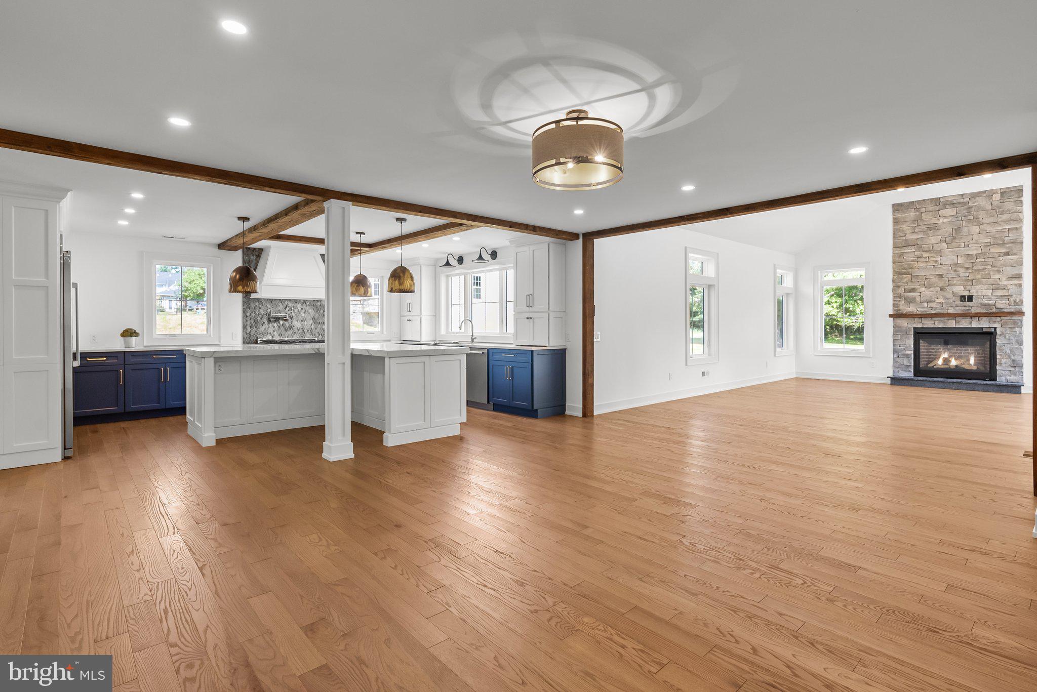 WASHINGTON CROSSING - Residential