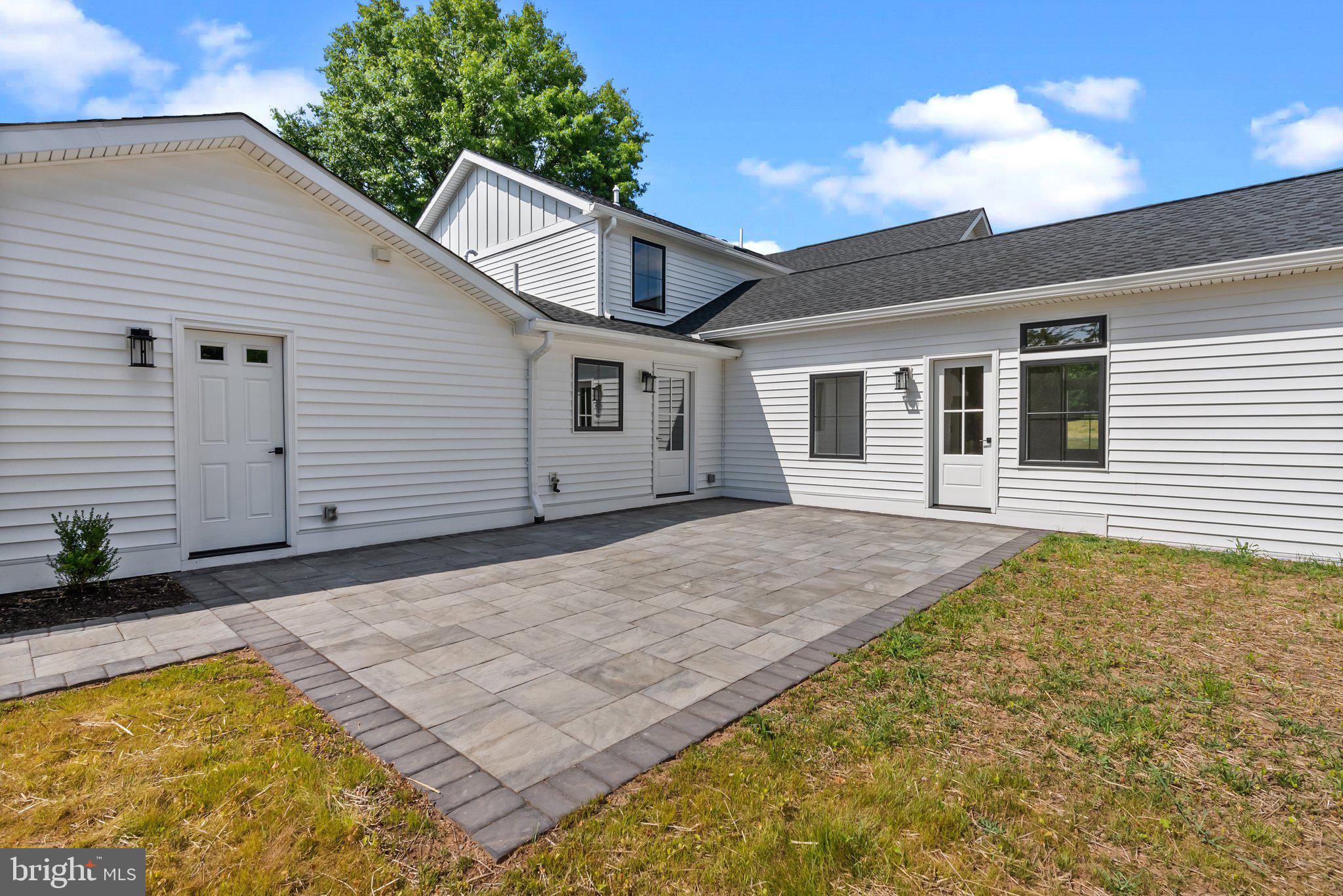 WASHINGTON CROSSING - Residential