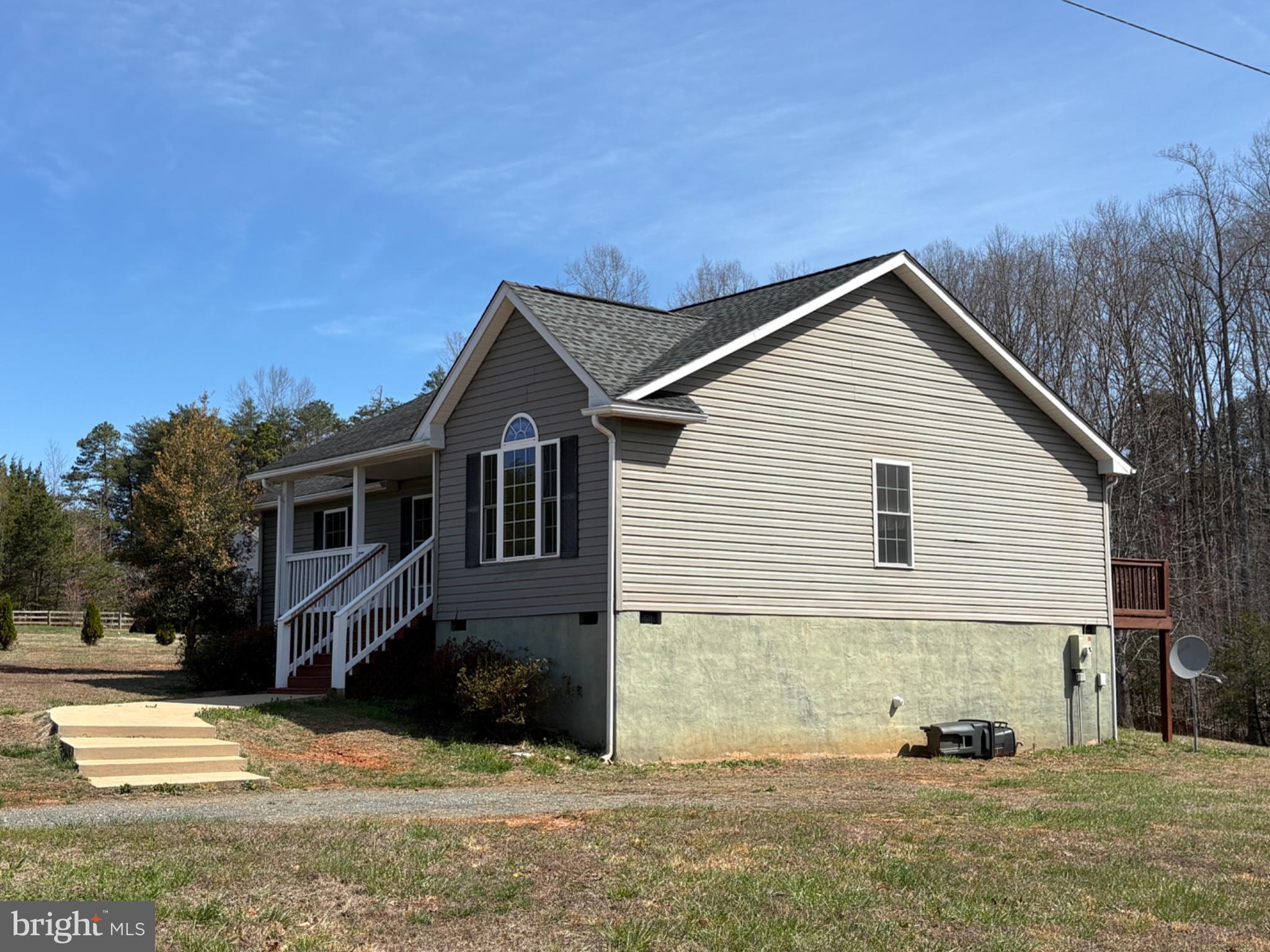 41 ELIZABETH LANE