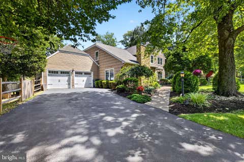 Photo of 2 Mark Cermele Court, LAWRENCE, NJ 08648 (MLS # NJME2082618)