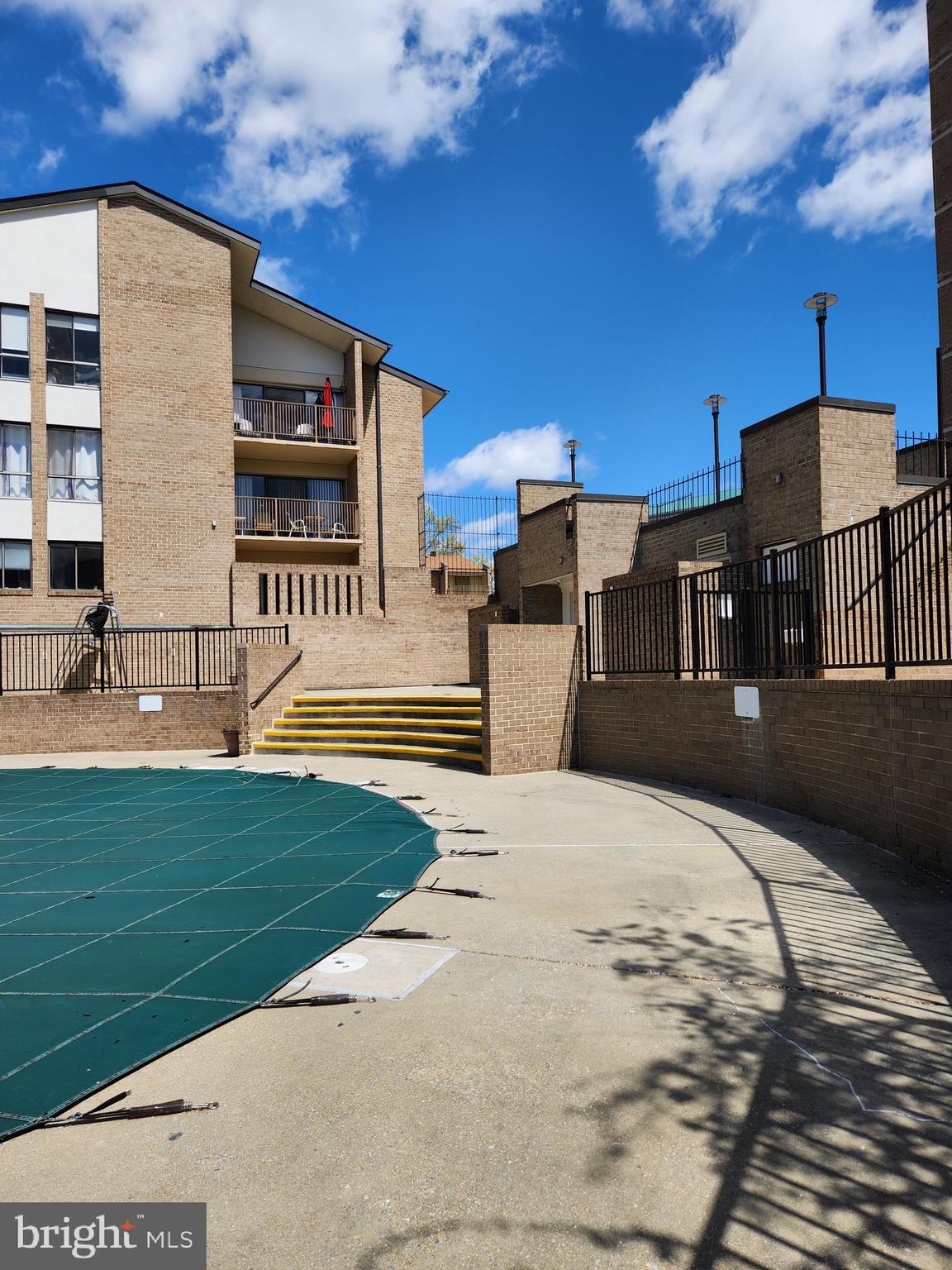 AMERICANA CENTRE - Residential