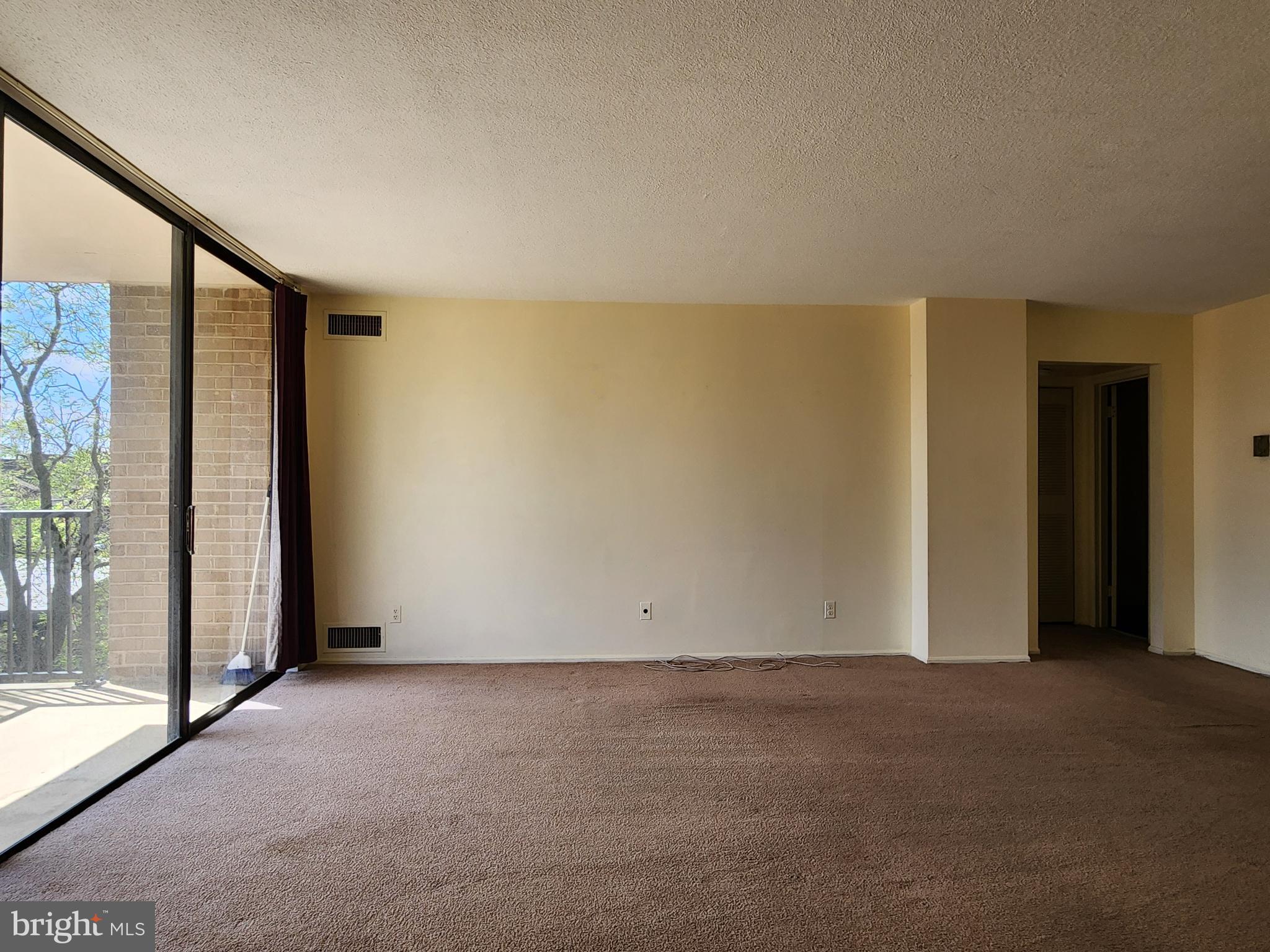 AMERICANA CENTRE - Residential