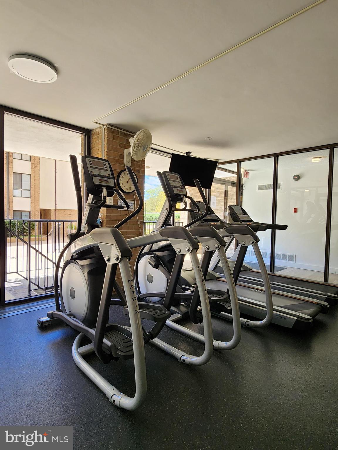 AMERICANA CENTRE - Residential