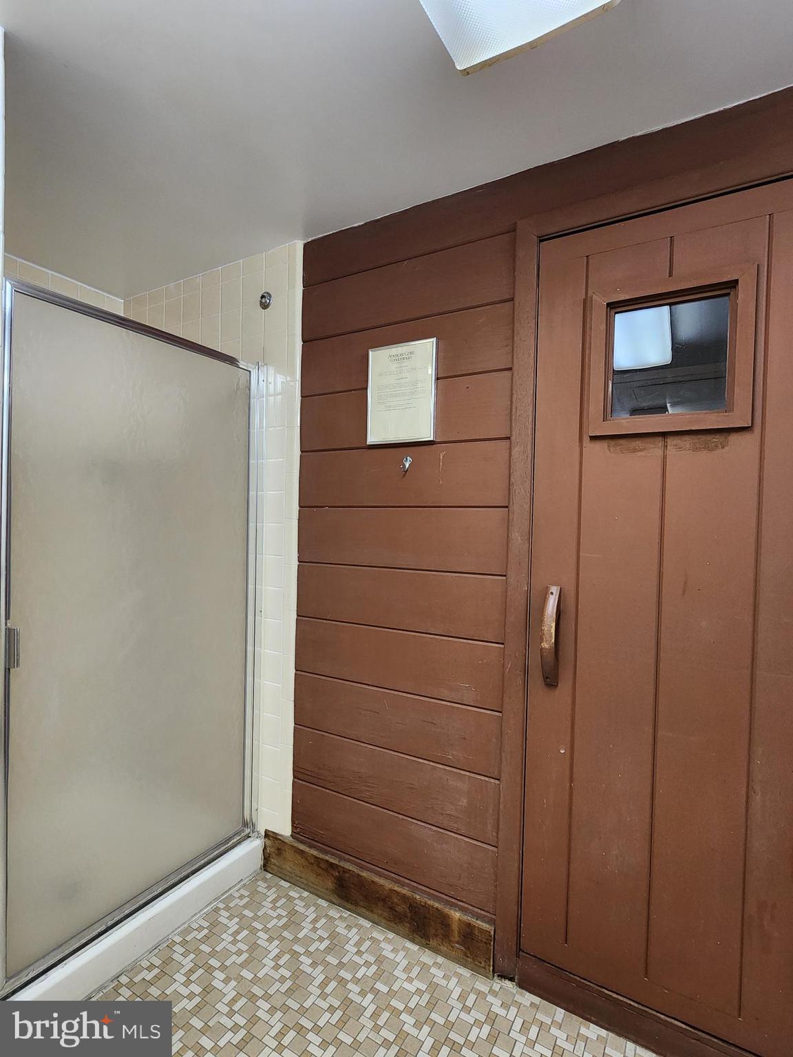 AMERICANA CENTRE - Residential