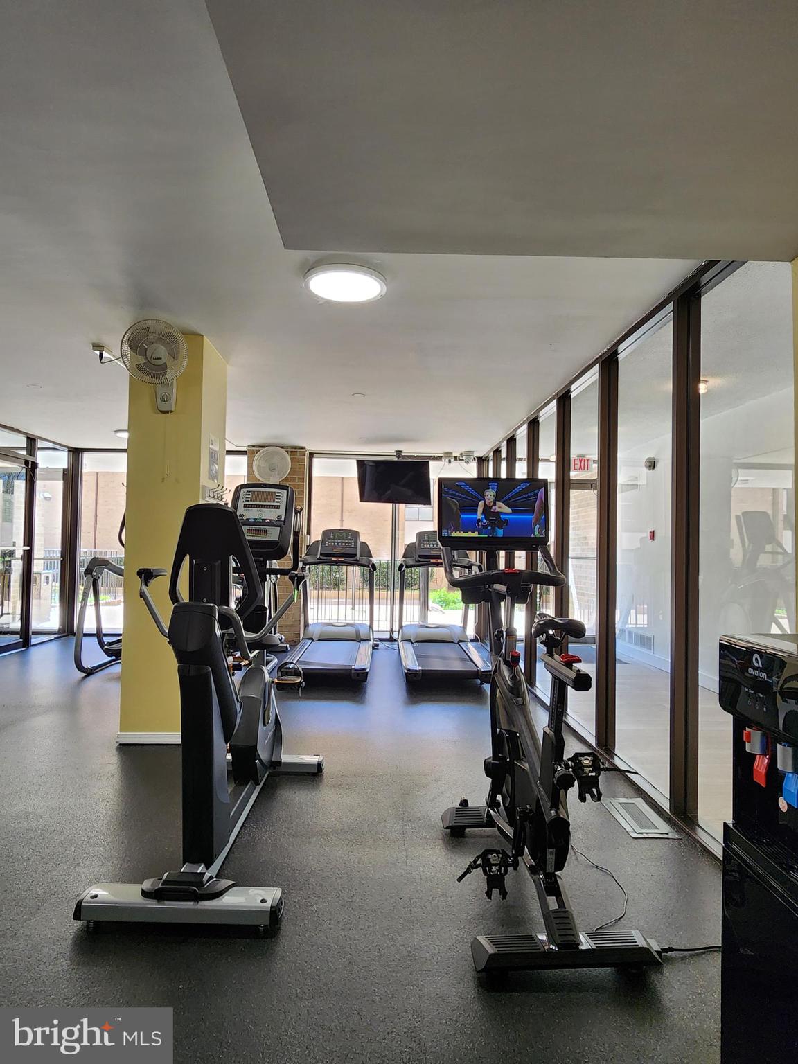 AMERICANA CENTRE - Residential