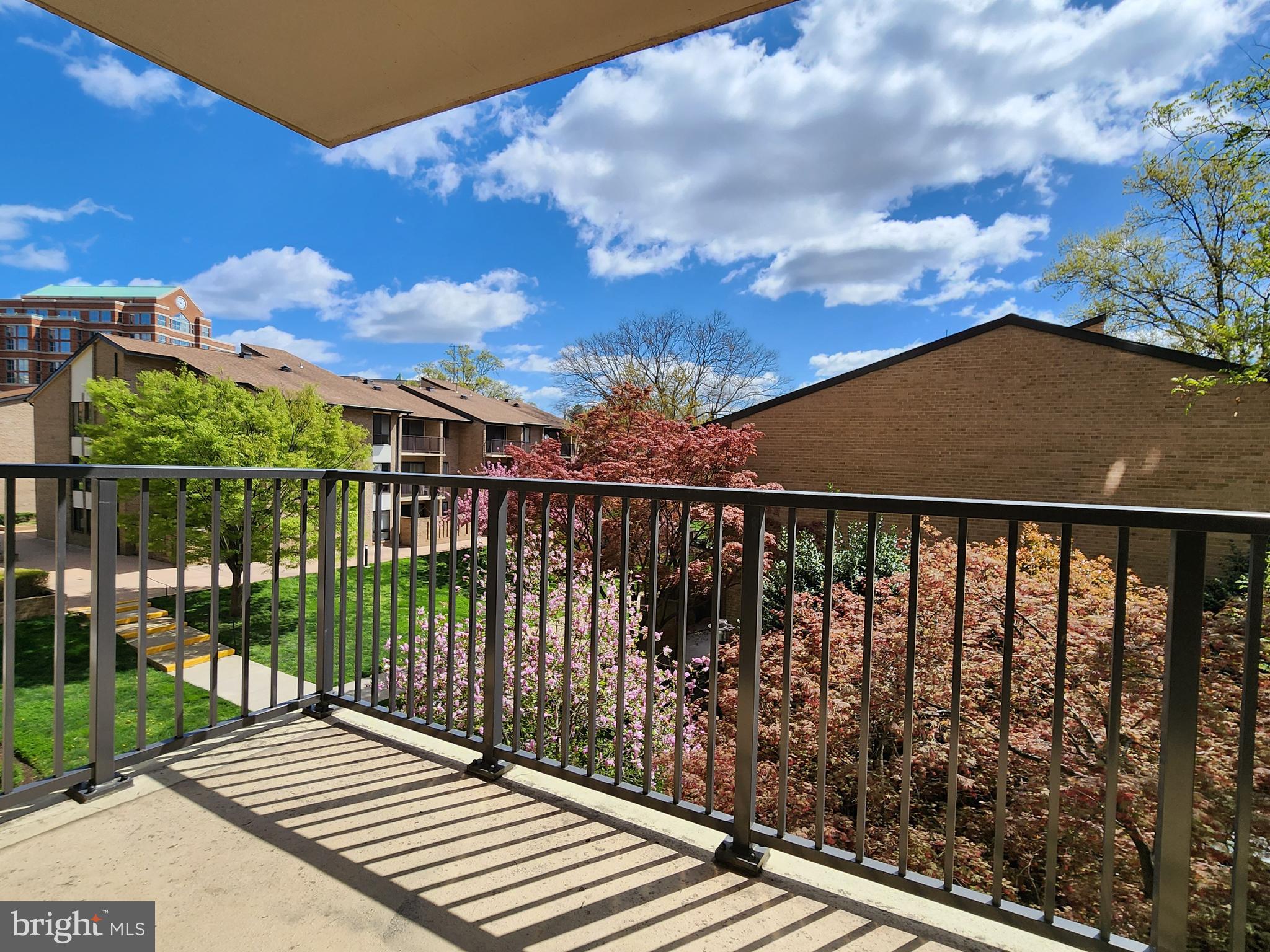 AMERICANA CENTRE - Residential