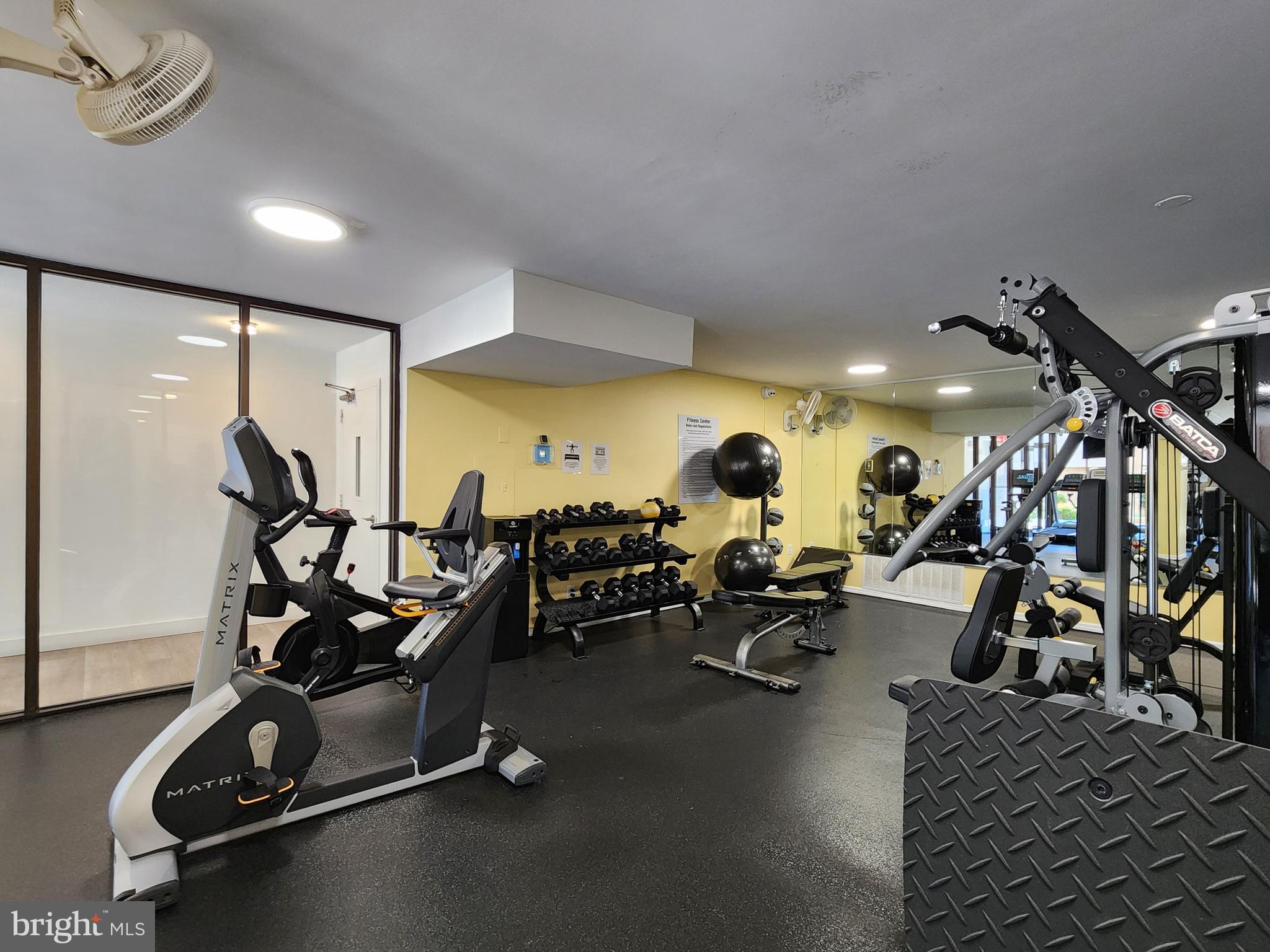 AMERICANA CENTRE - Residential